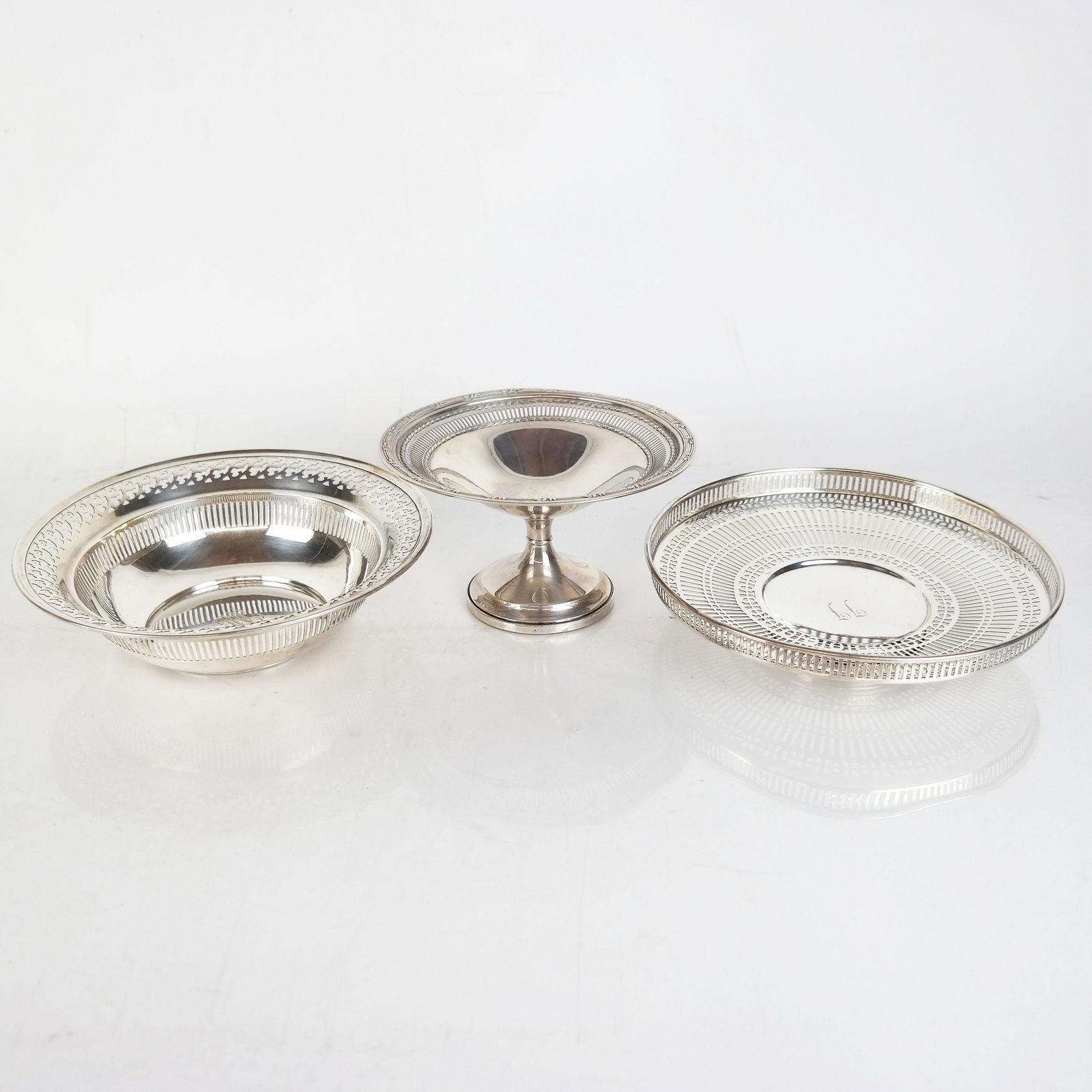 Two Reticulated Sterling Silver Trays & a Bowl (1 of 15)
