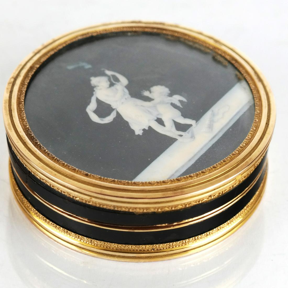 Gold Plated Round Vanity Box (1 of 7)