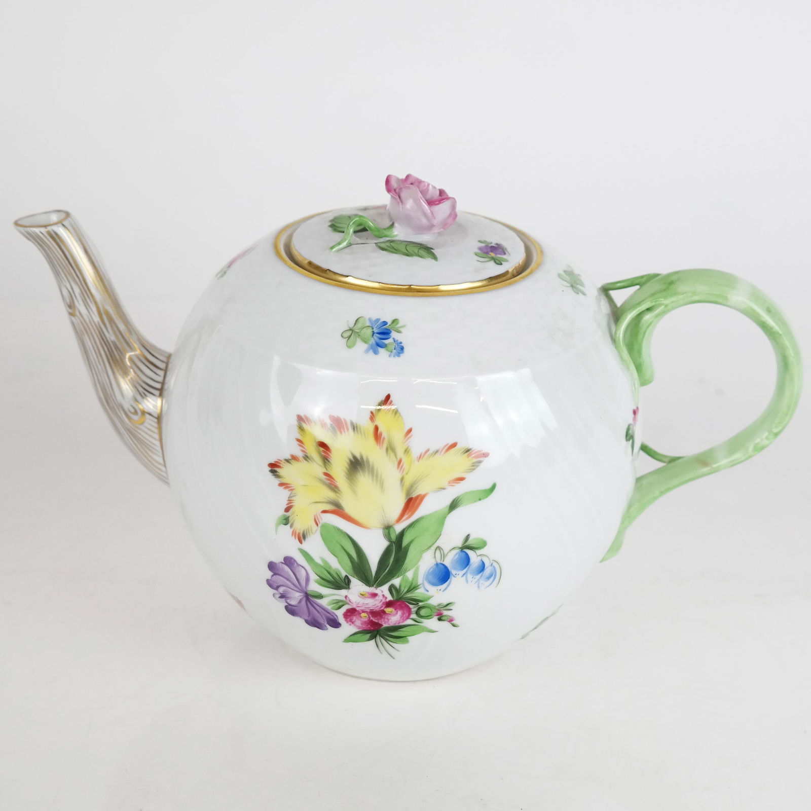 Herend Hungarian Porcelain Teapot (1 of 9)