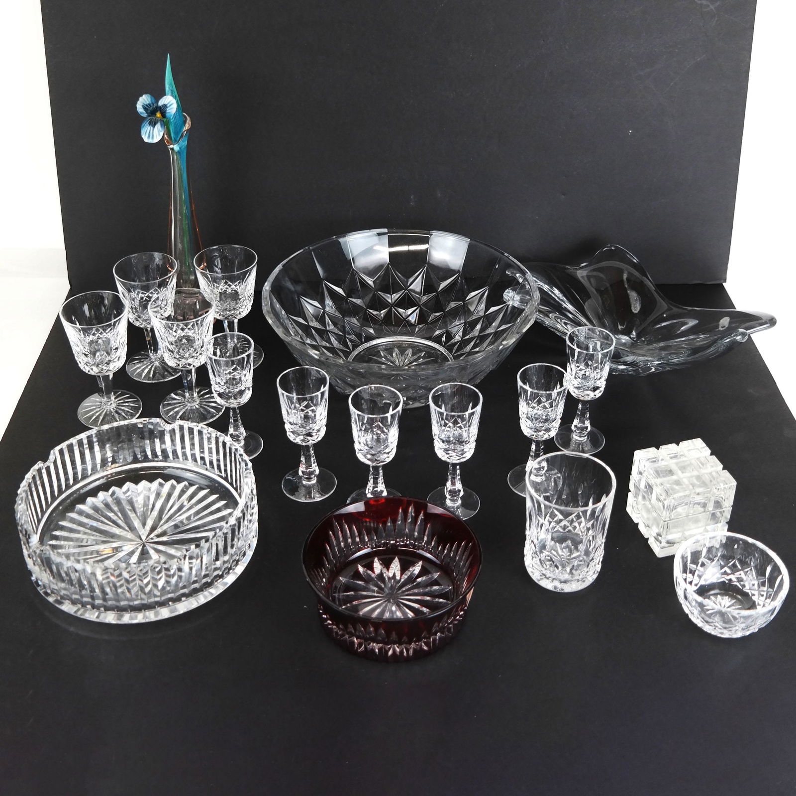 Assorted Glass & Crystal Articles (16) (1 of 13)