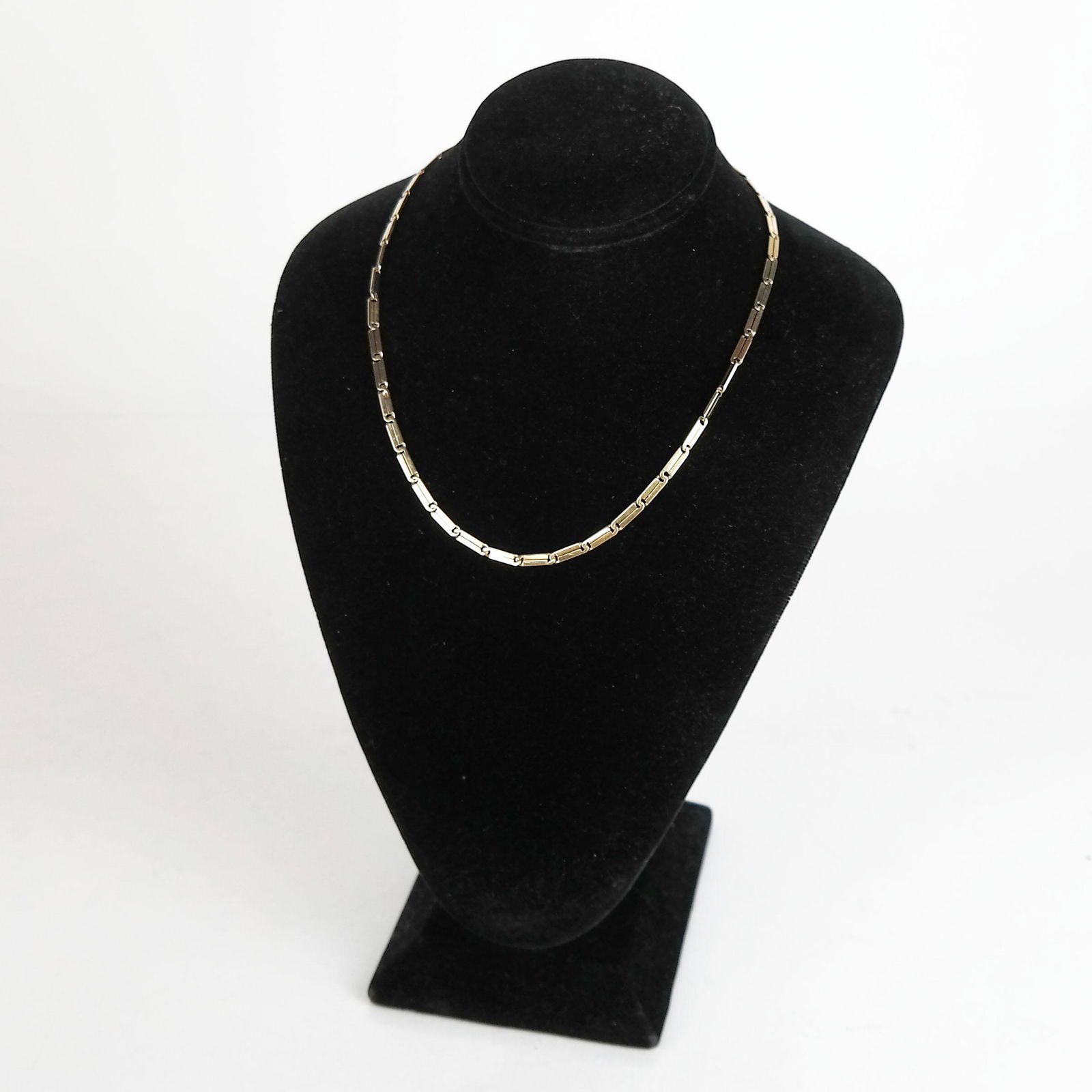 14K Yellow Gold Rectangular Link Choker (1 of 9)