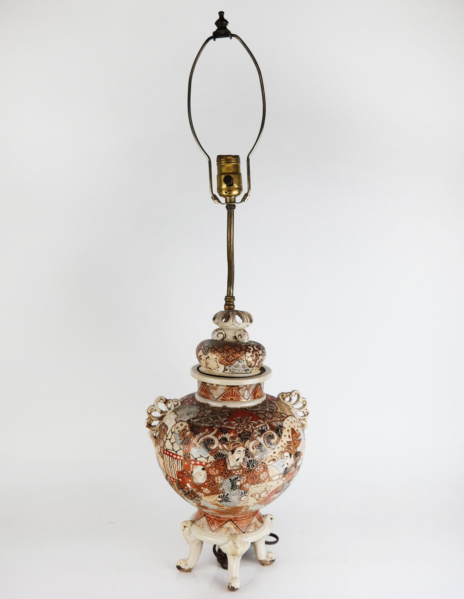 Japanese Satsuma Vase Table Lamp (1 of 11)
