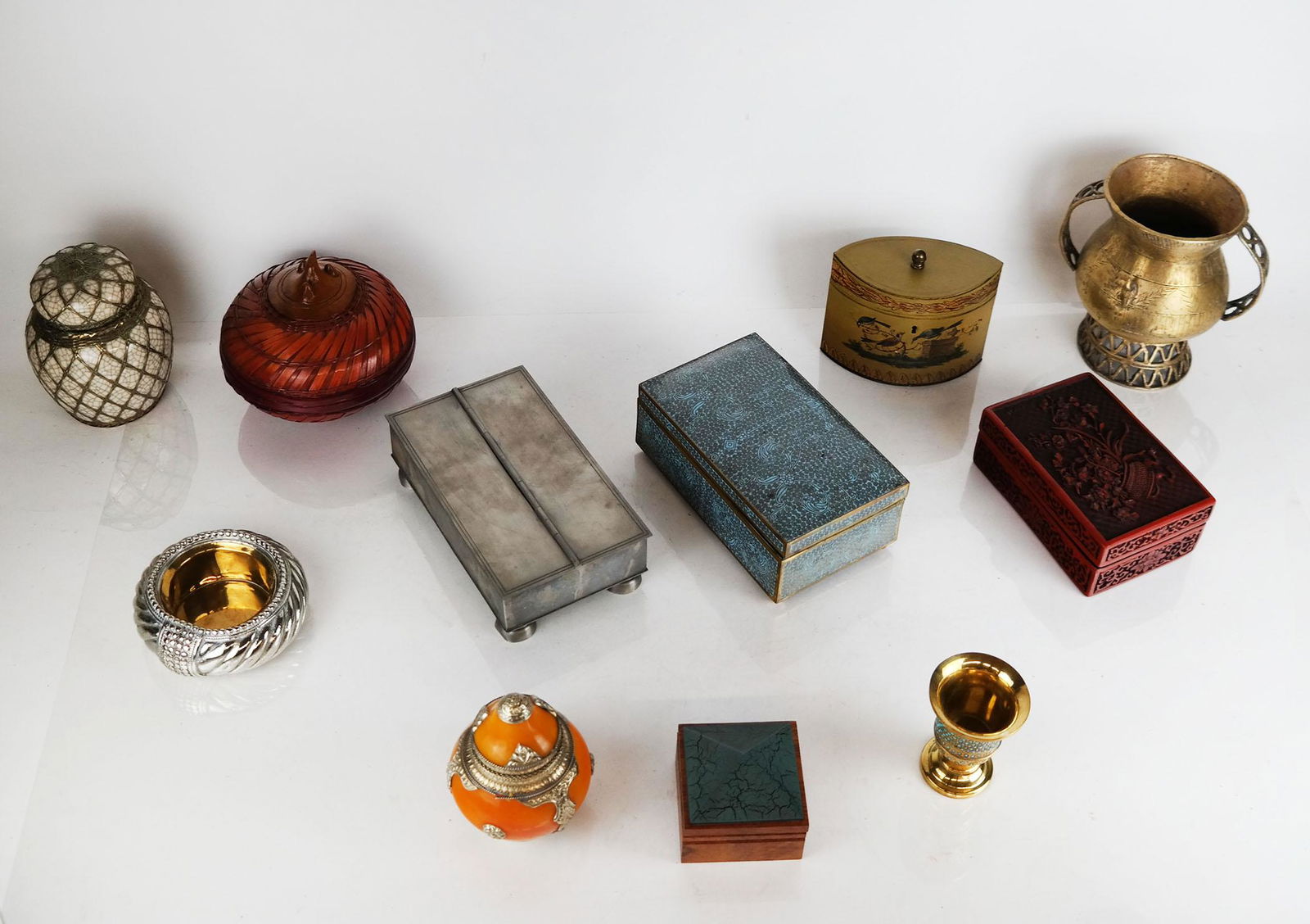 Assorted Decorative Articles (11) (1 of 8)