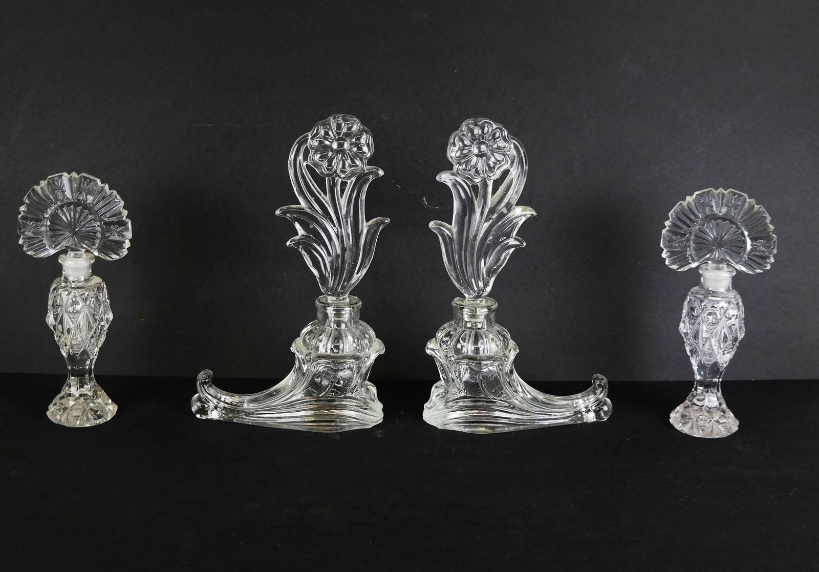 Two Pairs of Vintage Glass Perfumers (1 of 9)