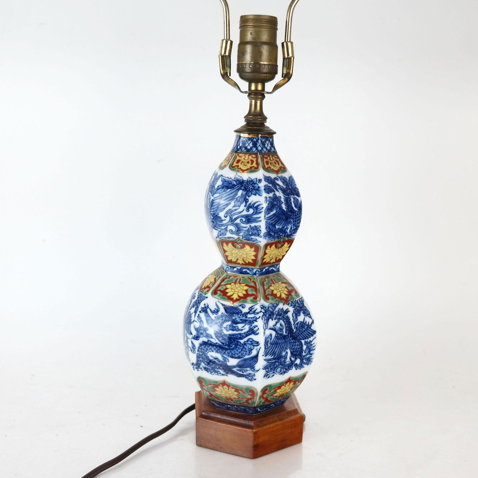 Chinese Polychrome Porcelain Table Lamp (1 of 9)