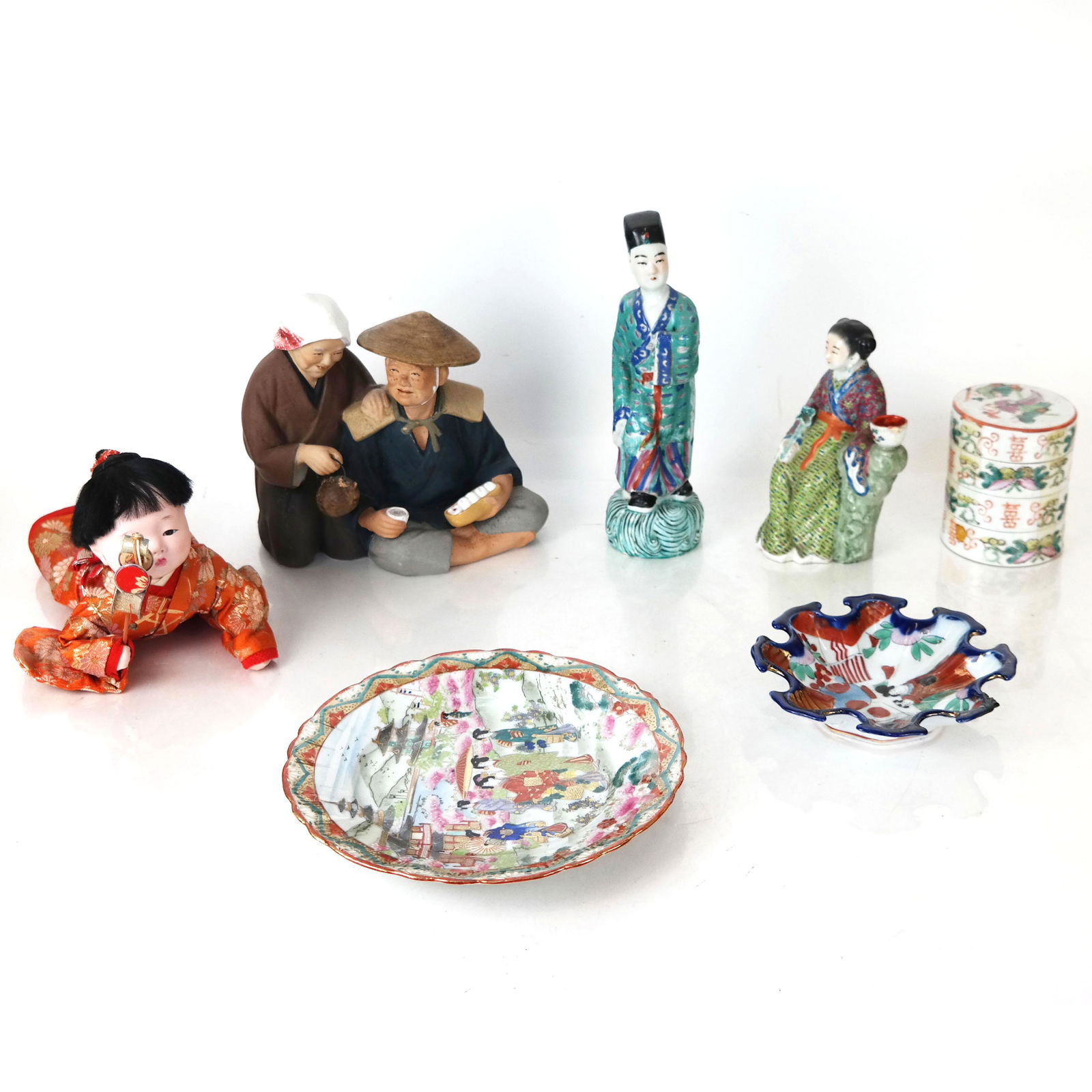 Group of Chinese & Japanese Decorative Articles (1 of 18)