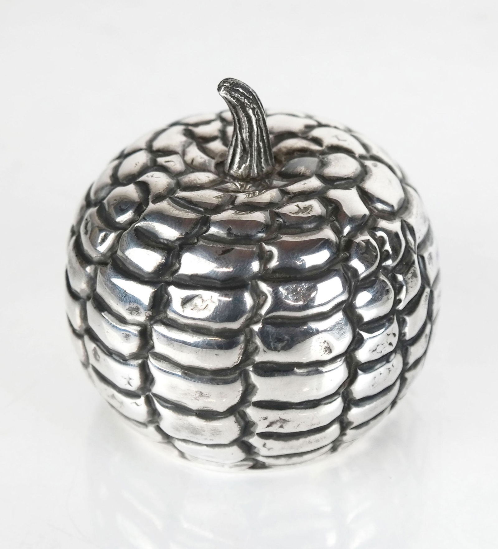 .800 Silver Pumpkin Form Lighter (1 of 7)
