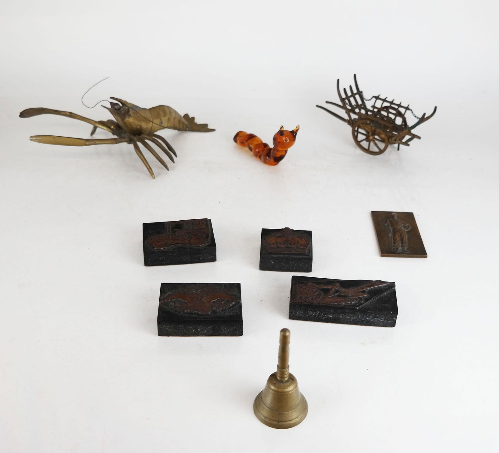 Assembled Group of Nine Decorative Articles (1 of 15)