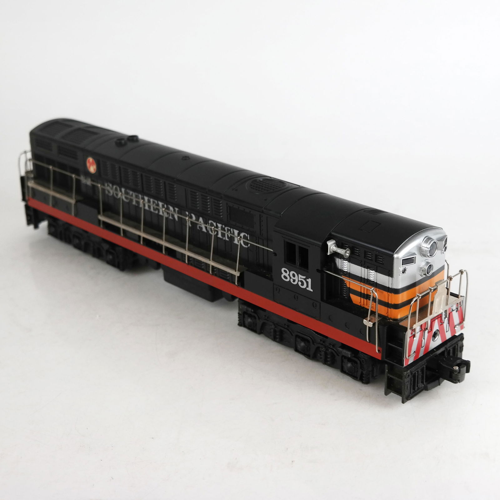 Lionel Fairbanks Morse Train Engine (1 of 10)