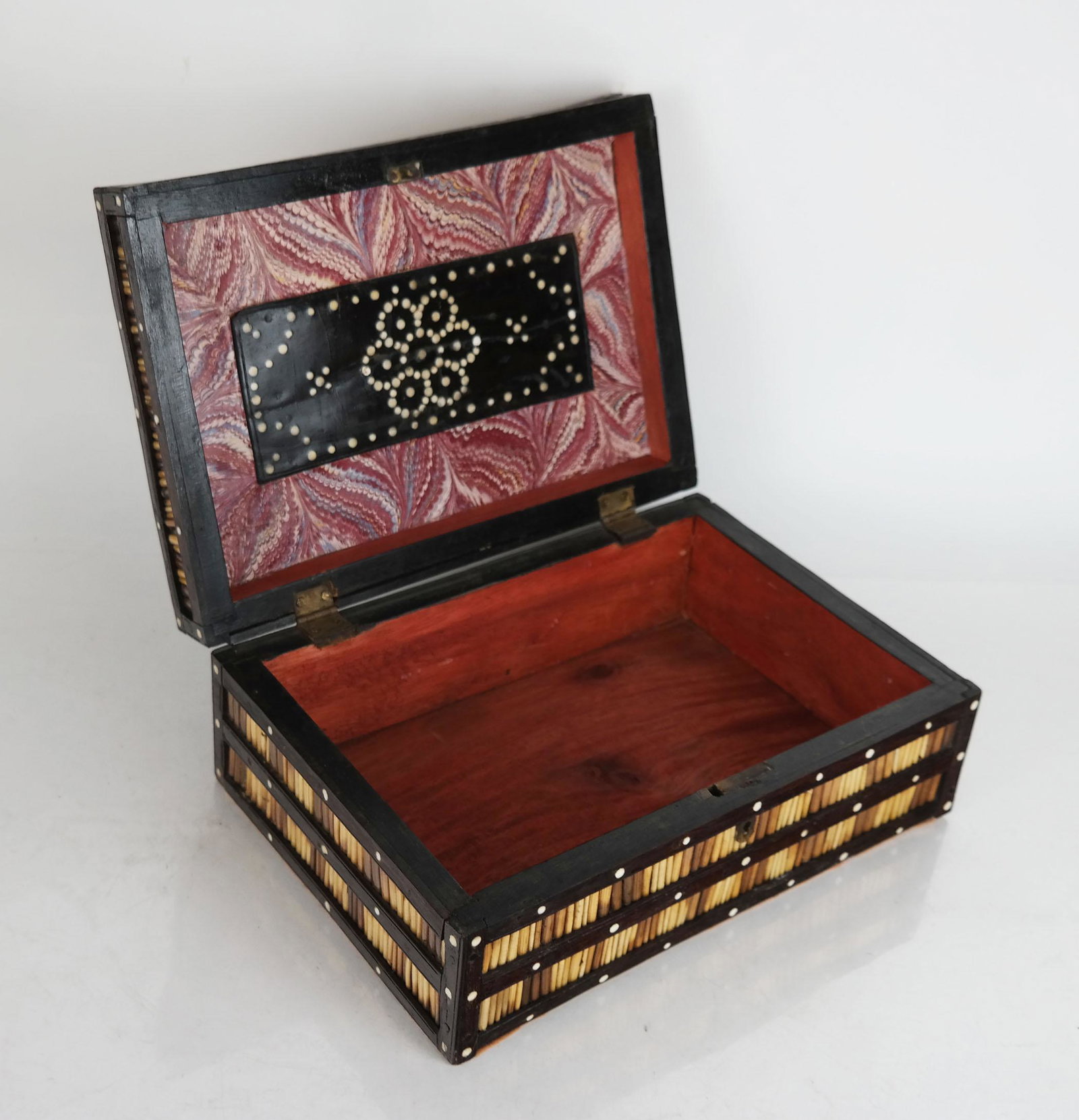 Quill Hinged Top Box: Quill hinged top box. [4" H x 10 1/4" W x 7 1/2" D]. Missing a large section on the back.