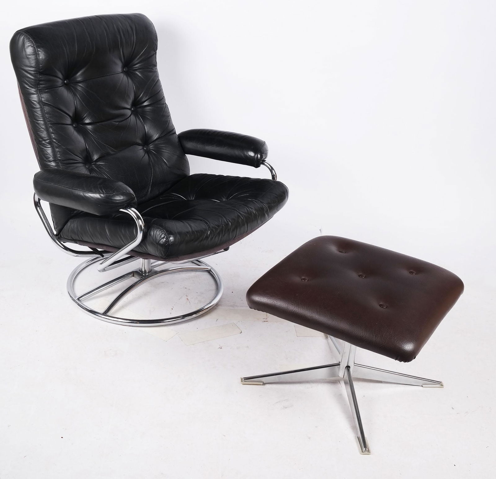 Mid-Century Leather Lounge Chair & Ottoman (1 of 7)