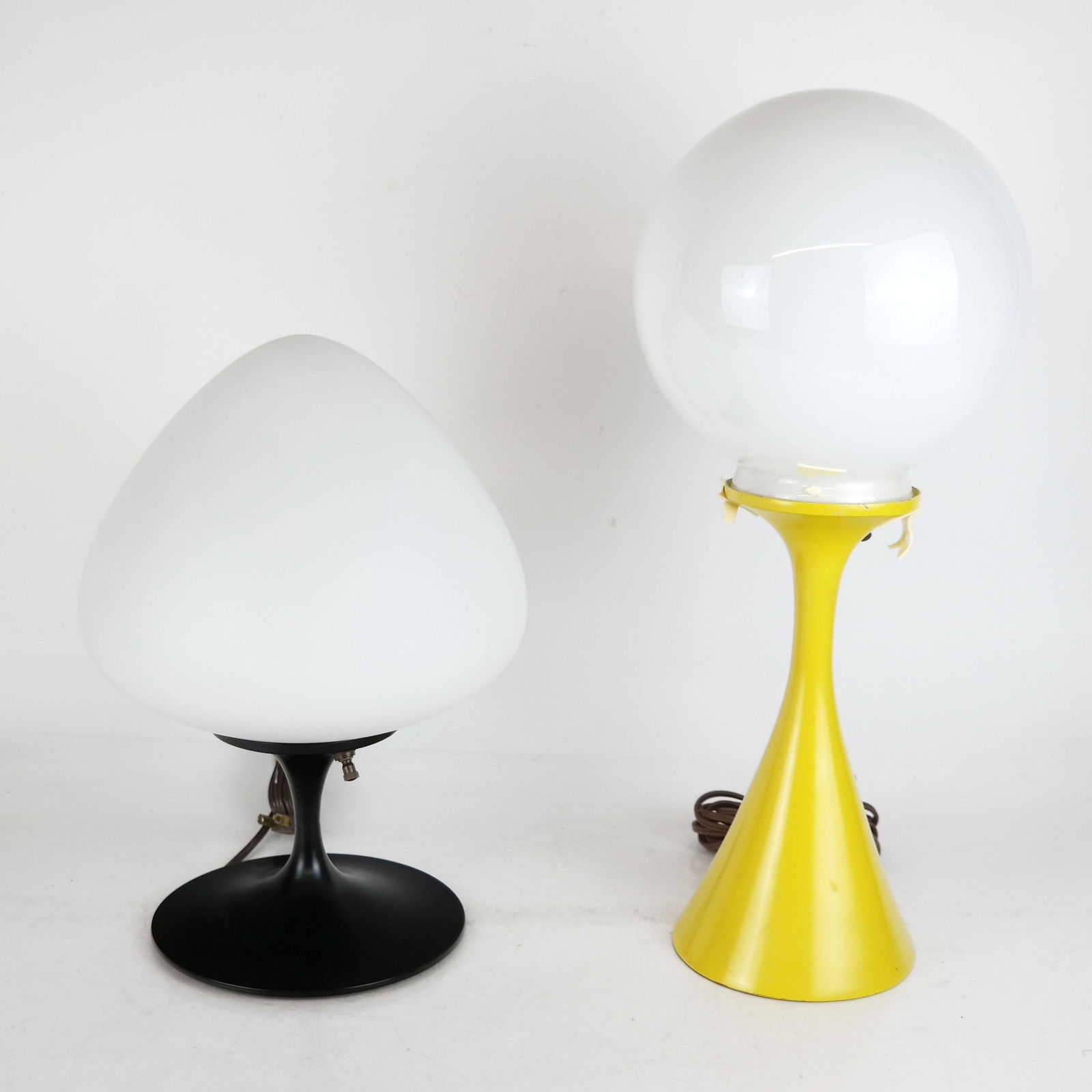 Two Modern-Style Lamps in Black and Yellow (1 of 10)