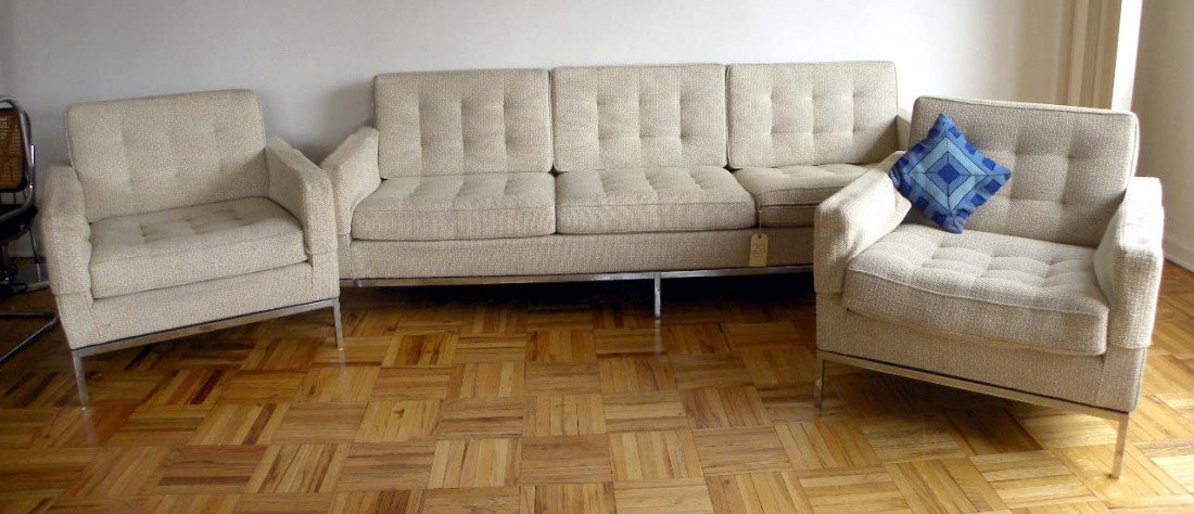 Knoll Sofa: Chrome frame, having beige tufted upholstery. By Knoll. Good condition. 92" L x 32.36" D x 32" H.