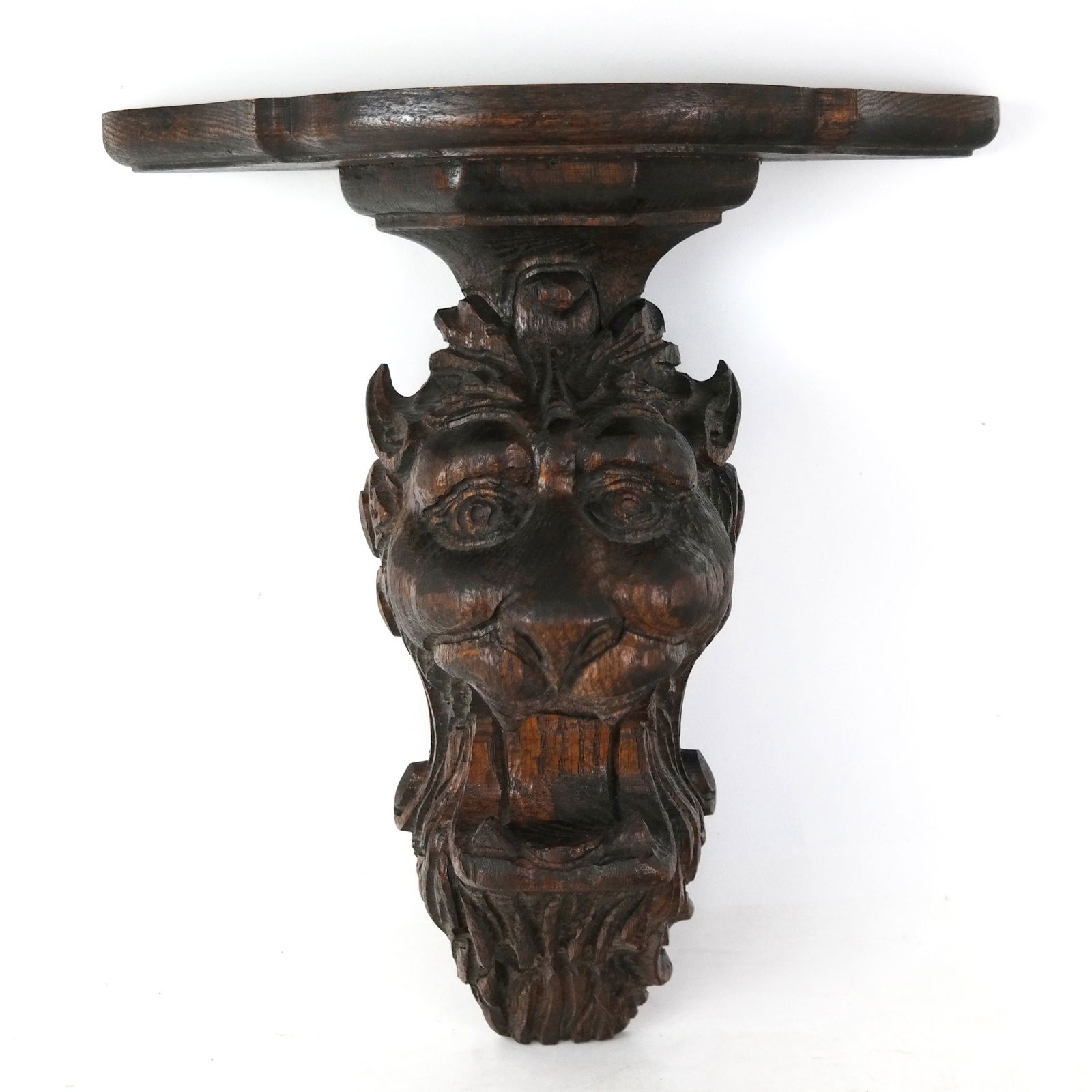 Carved Oak Lion Head Wall Bracket (1 of 9)
