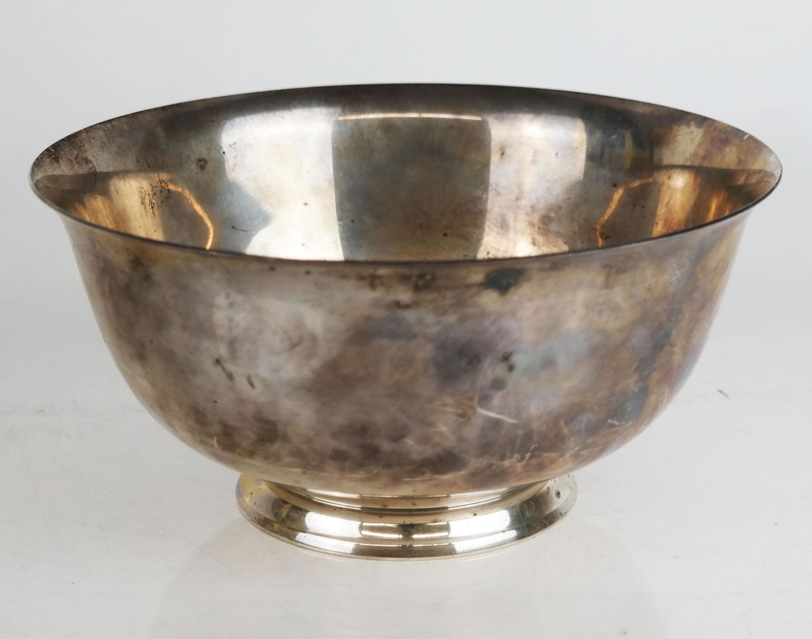 Sterling Silver Paul Revere-Style Bowl: Sterling silver DH, Paul Revere-style reproduction bowl, with engraved initials. (17.4 ozt.). [4" H x 8" Diam.].