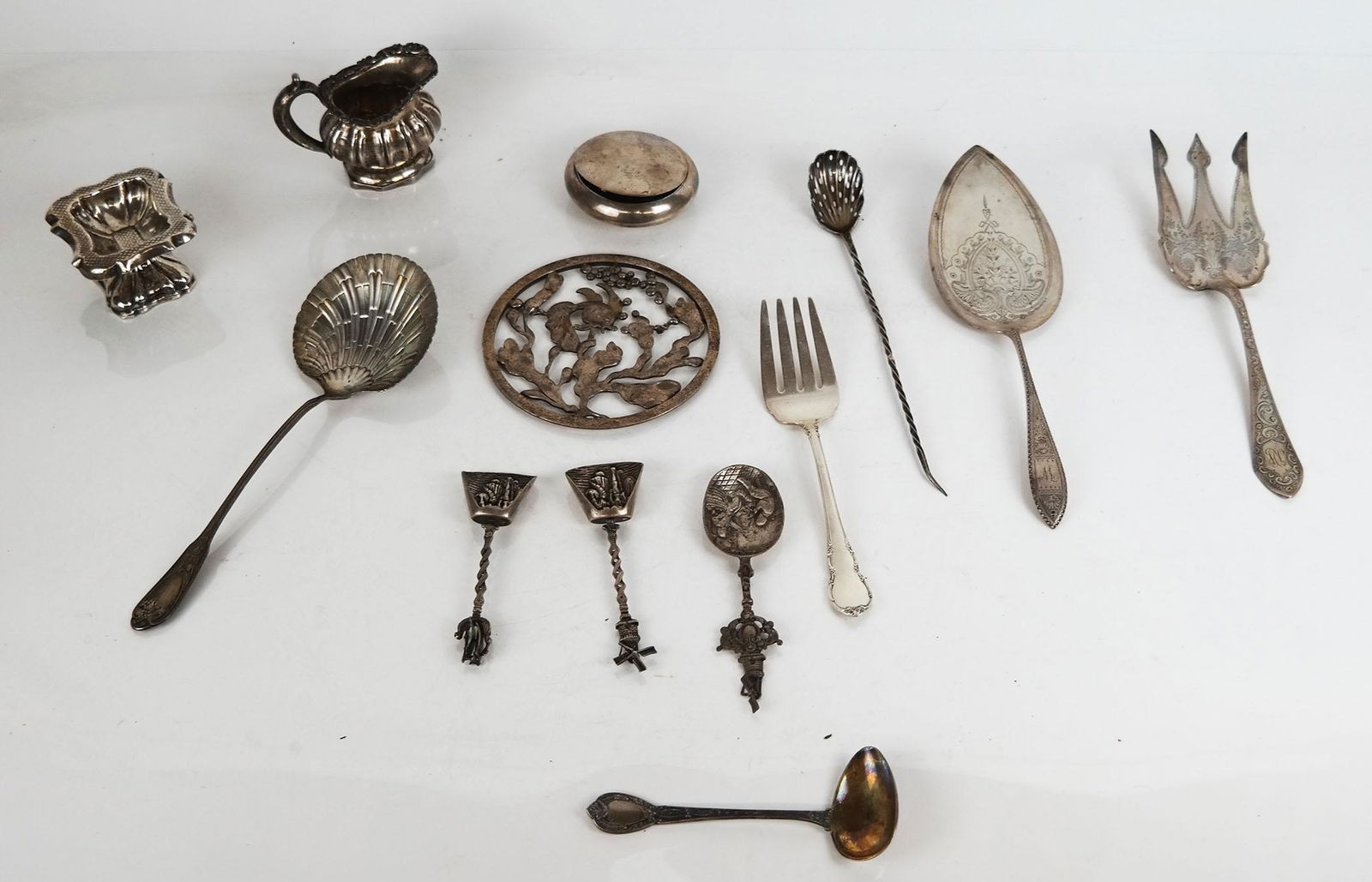 Assorted Silver & Sterling Silver Articles (1 of 9)