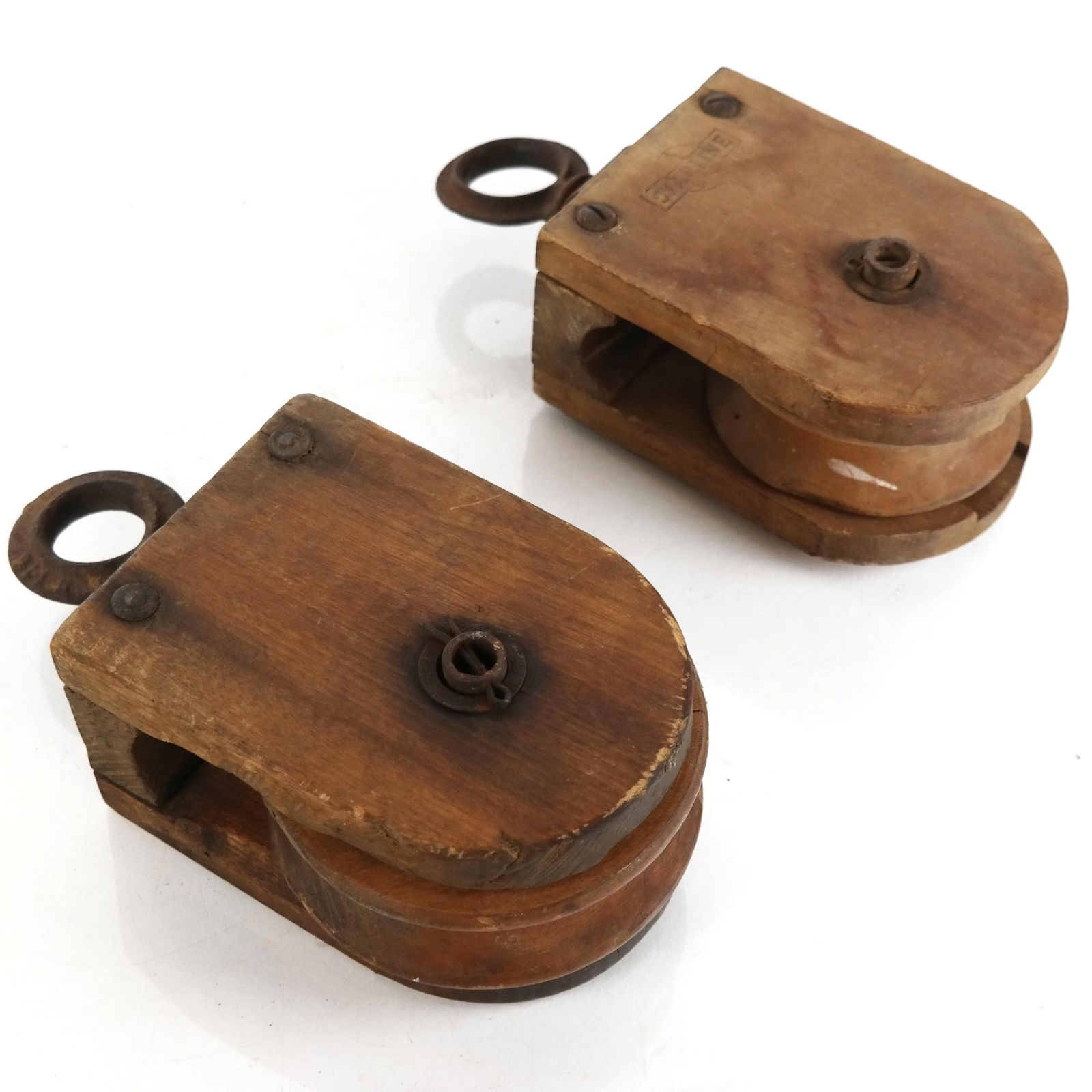 Pair of Starline Iron & Wood Pulleys (1 of 8)