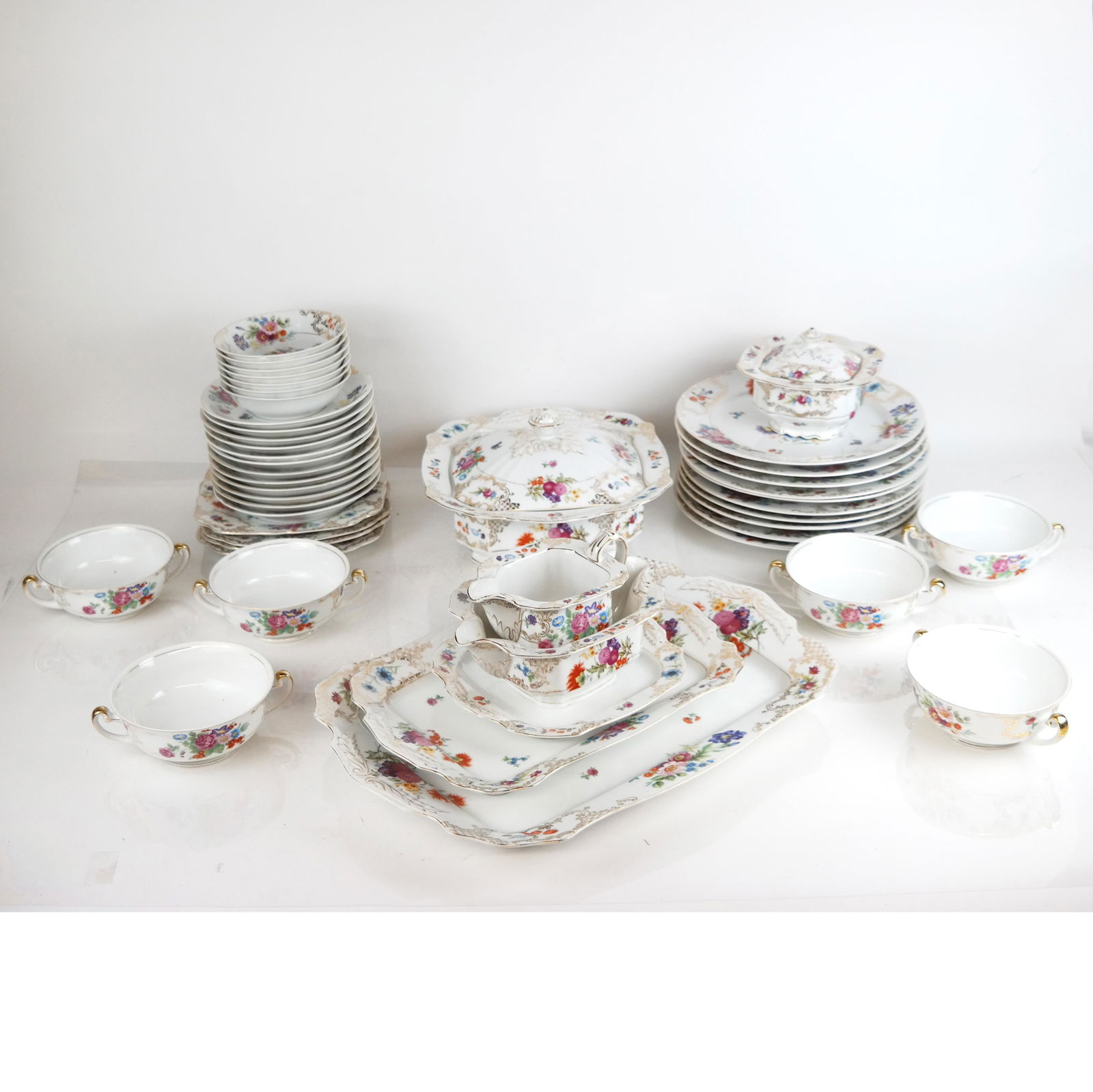 Kongo Japanese Porcelain Partial Dinner Service (1 of 20)