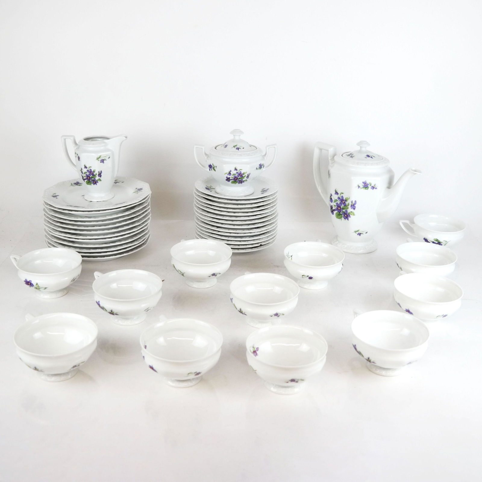 Rosenthal German Porcelain Partial Service (41) (1 of 18)