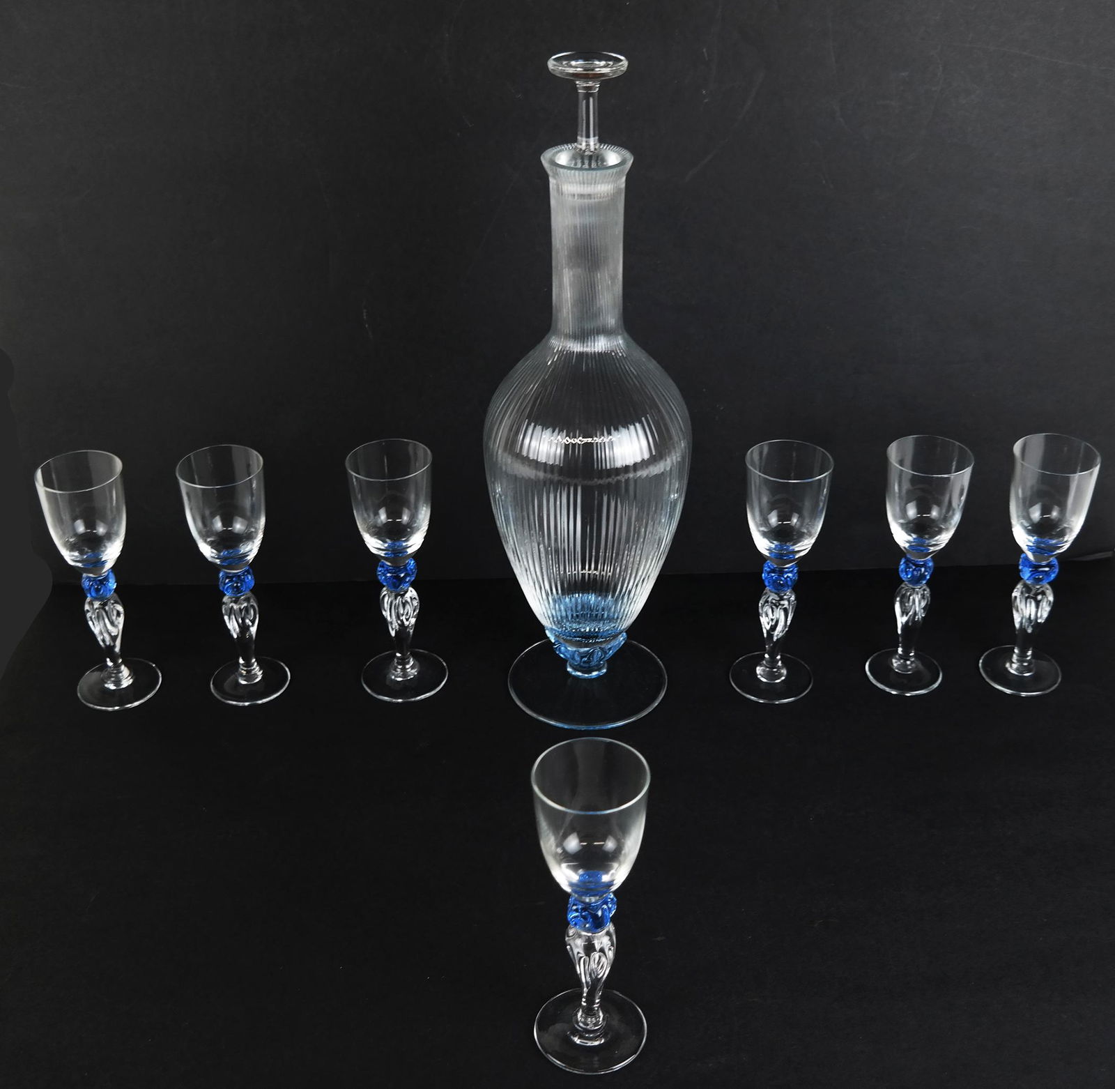 Glass Decanter & Seven Modern Shot Glasses (1 of 7)
