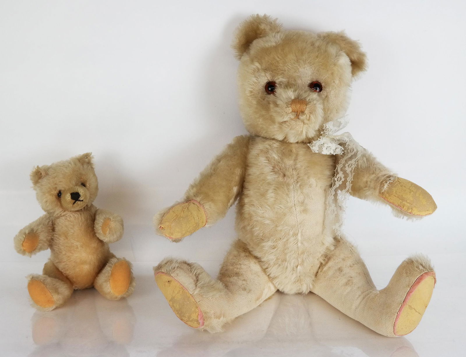 Two Vintage Steiff Teddy Bears (1 of 11)
