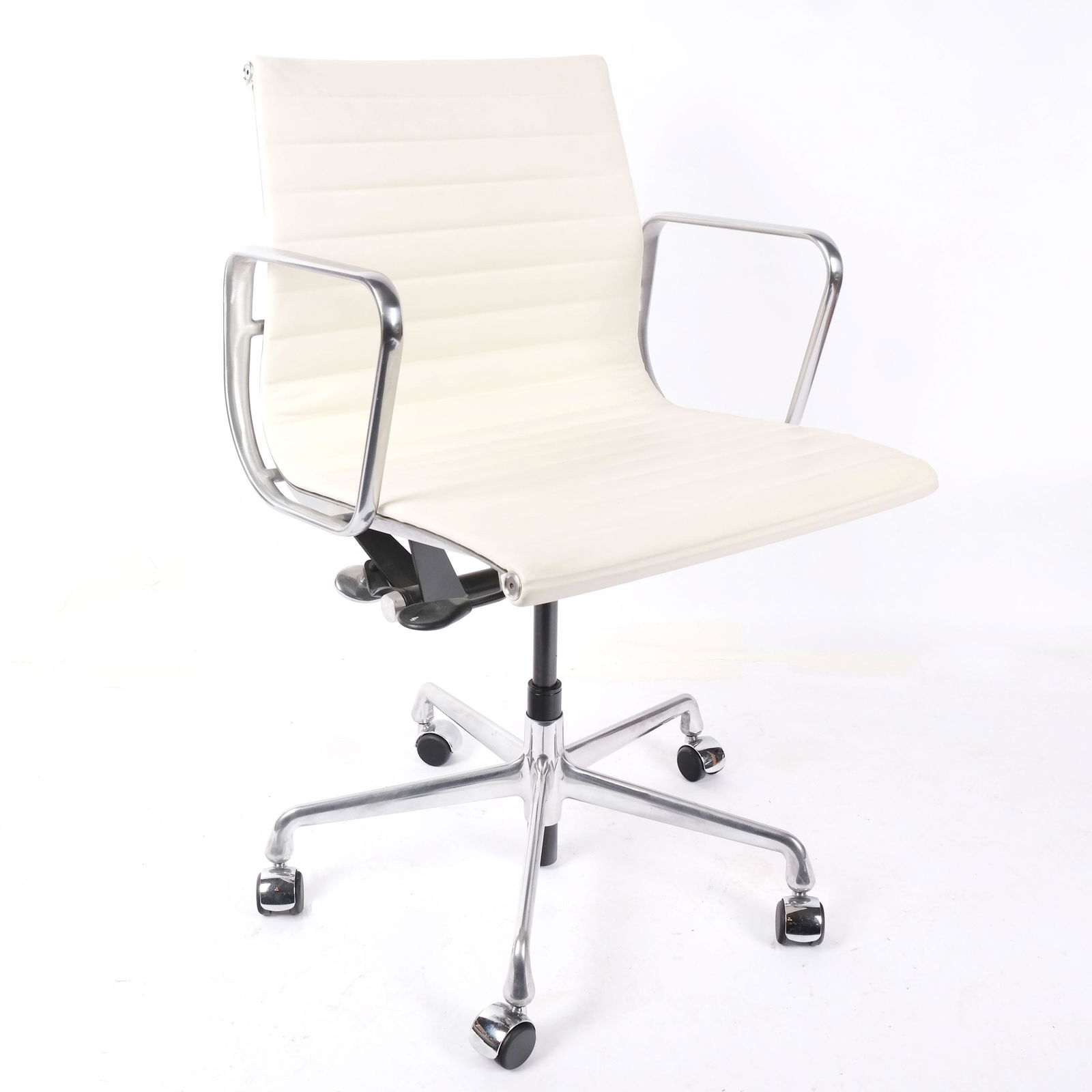 Eames Aluminum & Leather Office Chair (1 of 9)