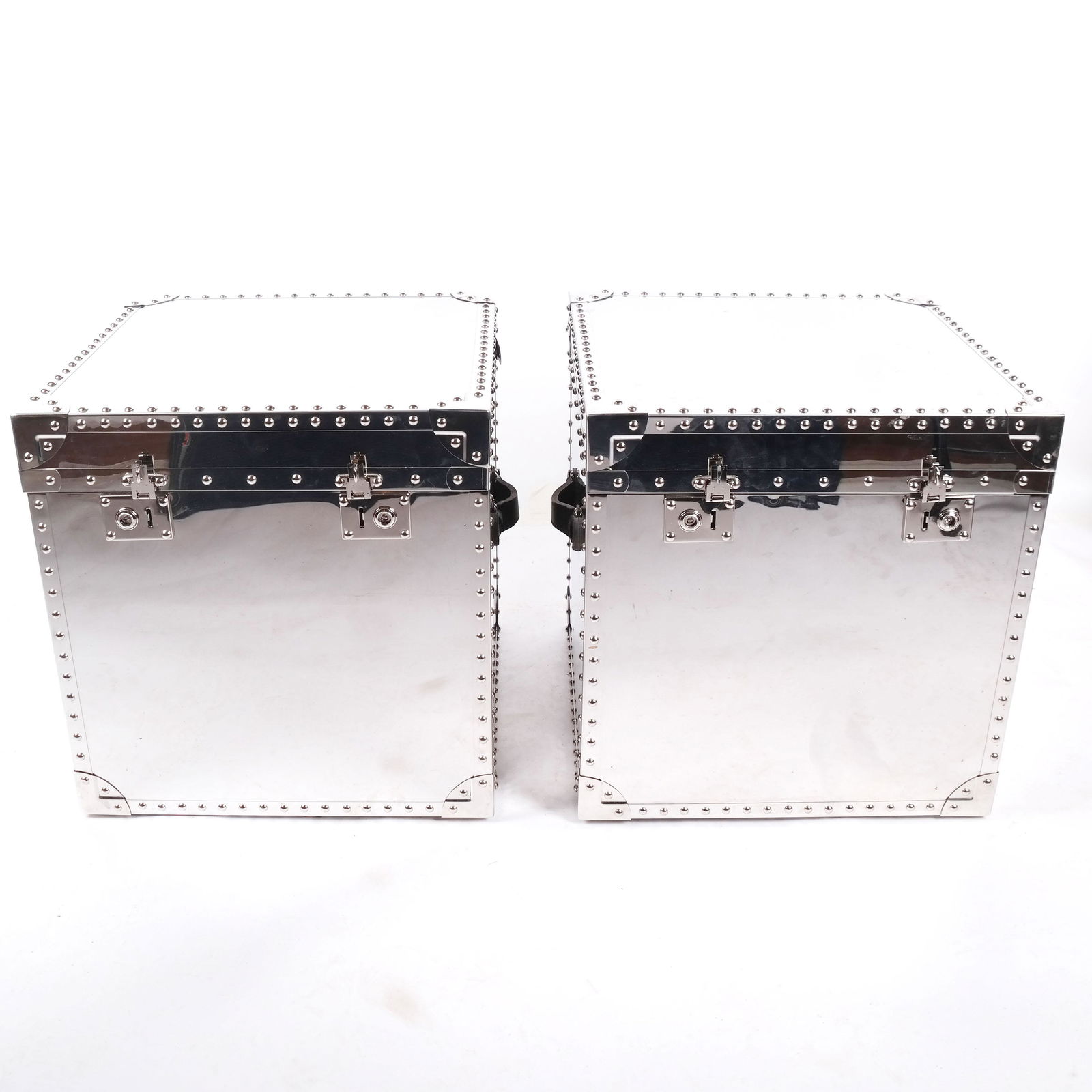 Pair of Aluminum Trunks (1 of 12)