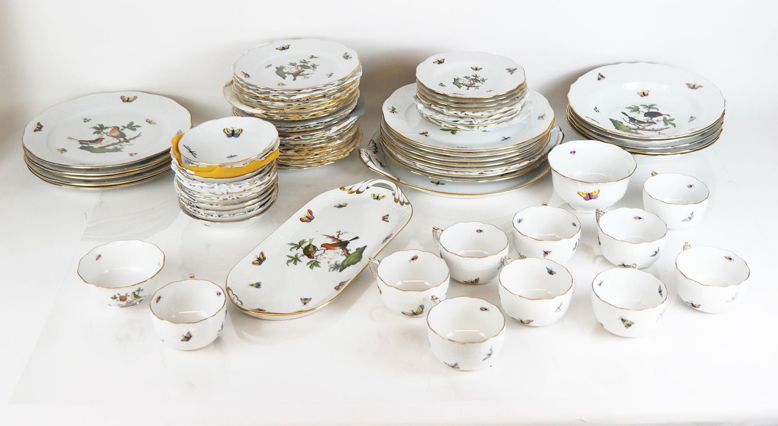 Herend Hungarian Porcelain Partial Dinner Service (1 of 16)