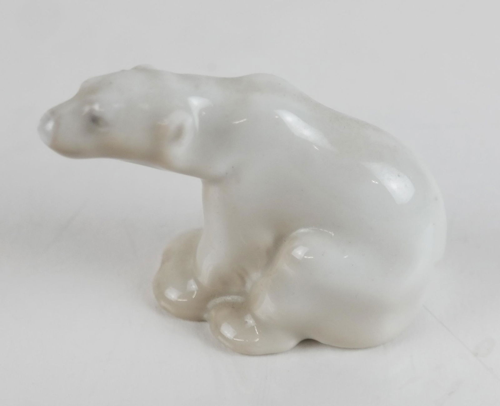 Small Bing & Grondahl Polar Bear Model (1 of 6)