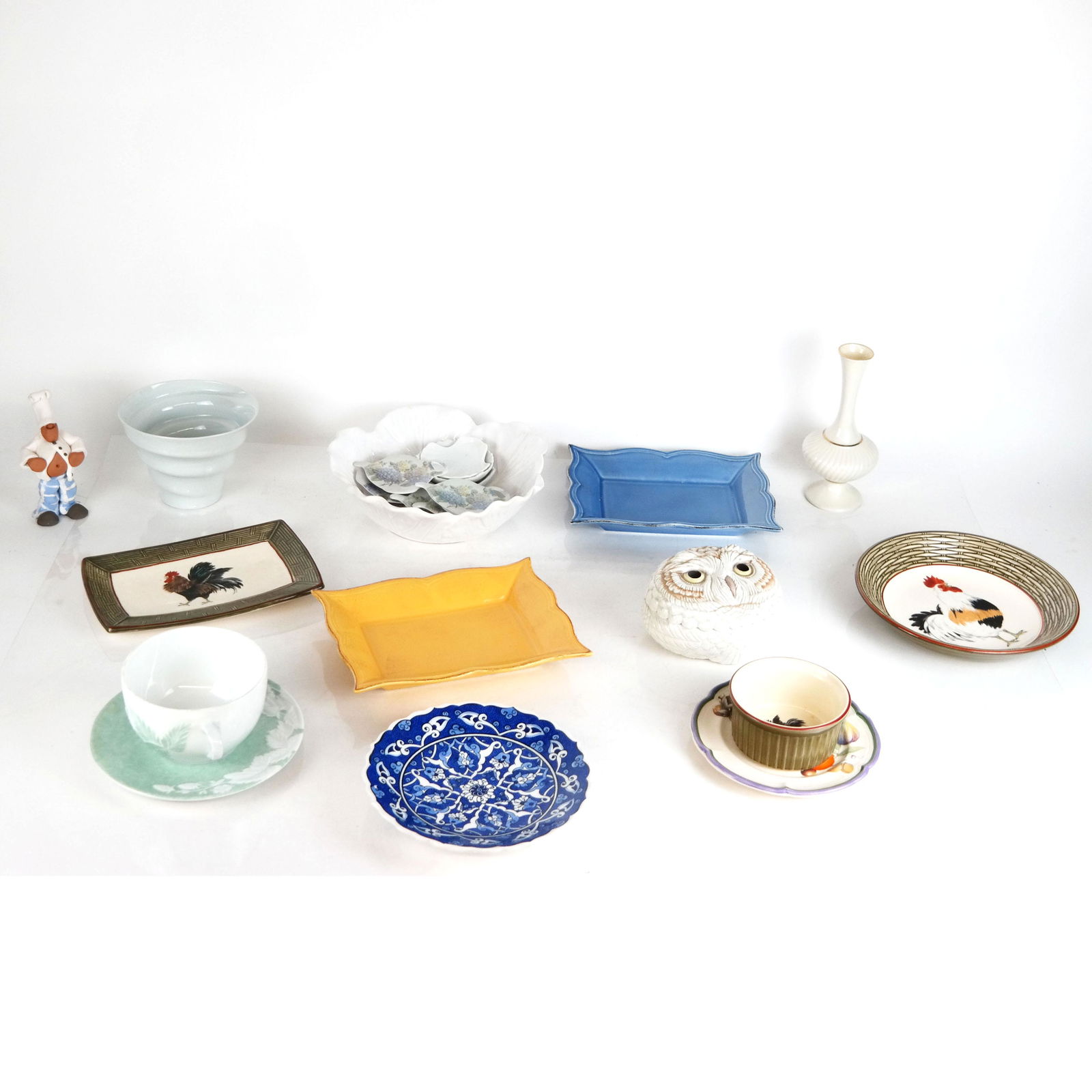 Assembled Group of Ceramic & Porcelain Items (1 of 10)