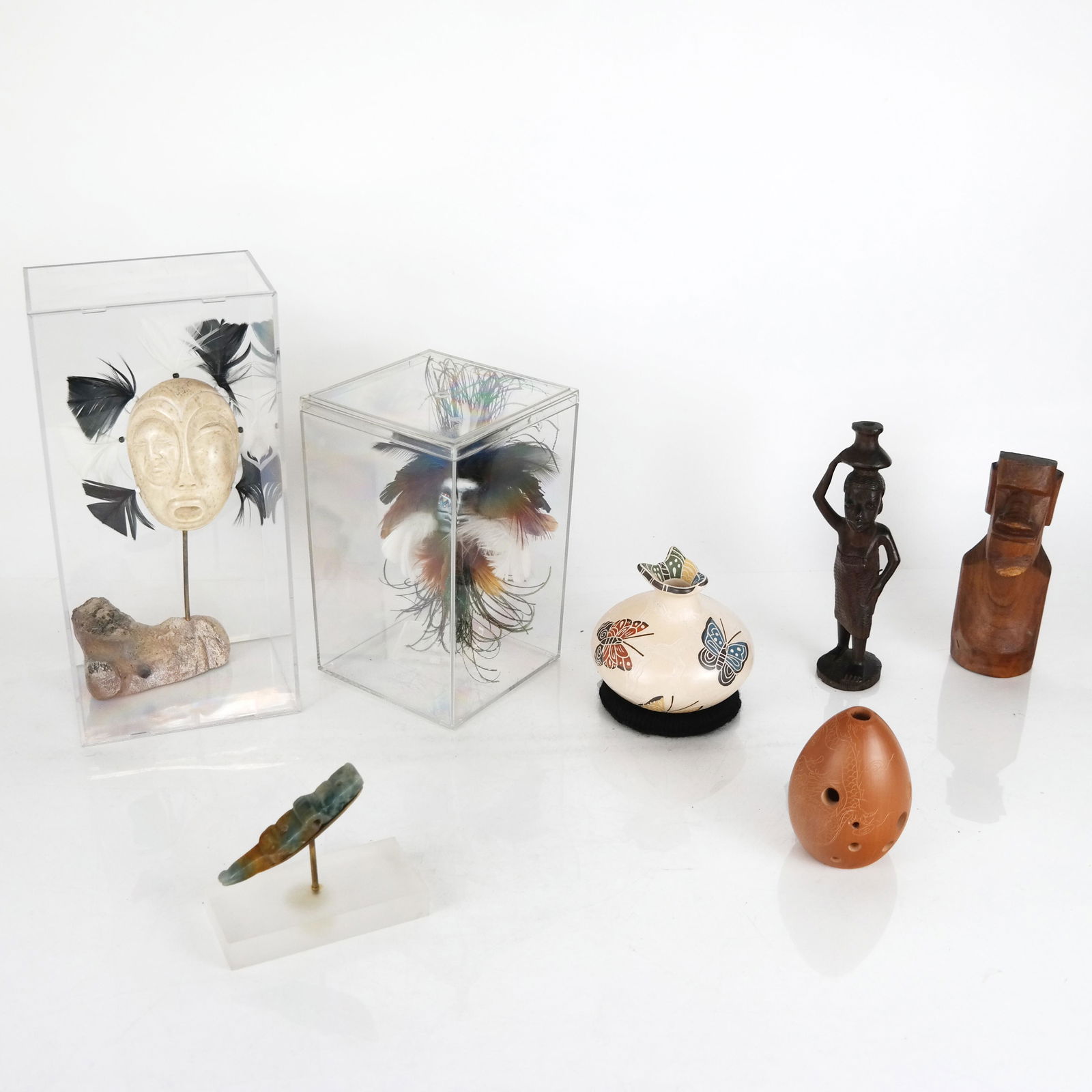Assembled Group of Seven Decorative Articles (1 of 11)