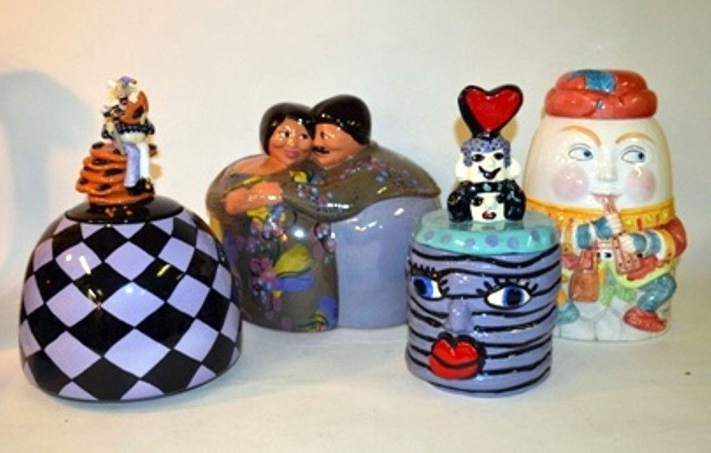 Anderson, A Little Co., Shafford, 4 Pieces: A contemporary collection of covered cookie jars, mother goose, clown motif, lovers, and a figure with heart (covers). Good condition.