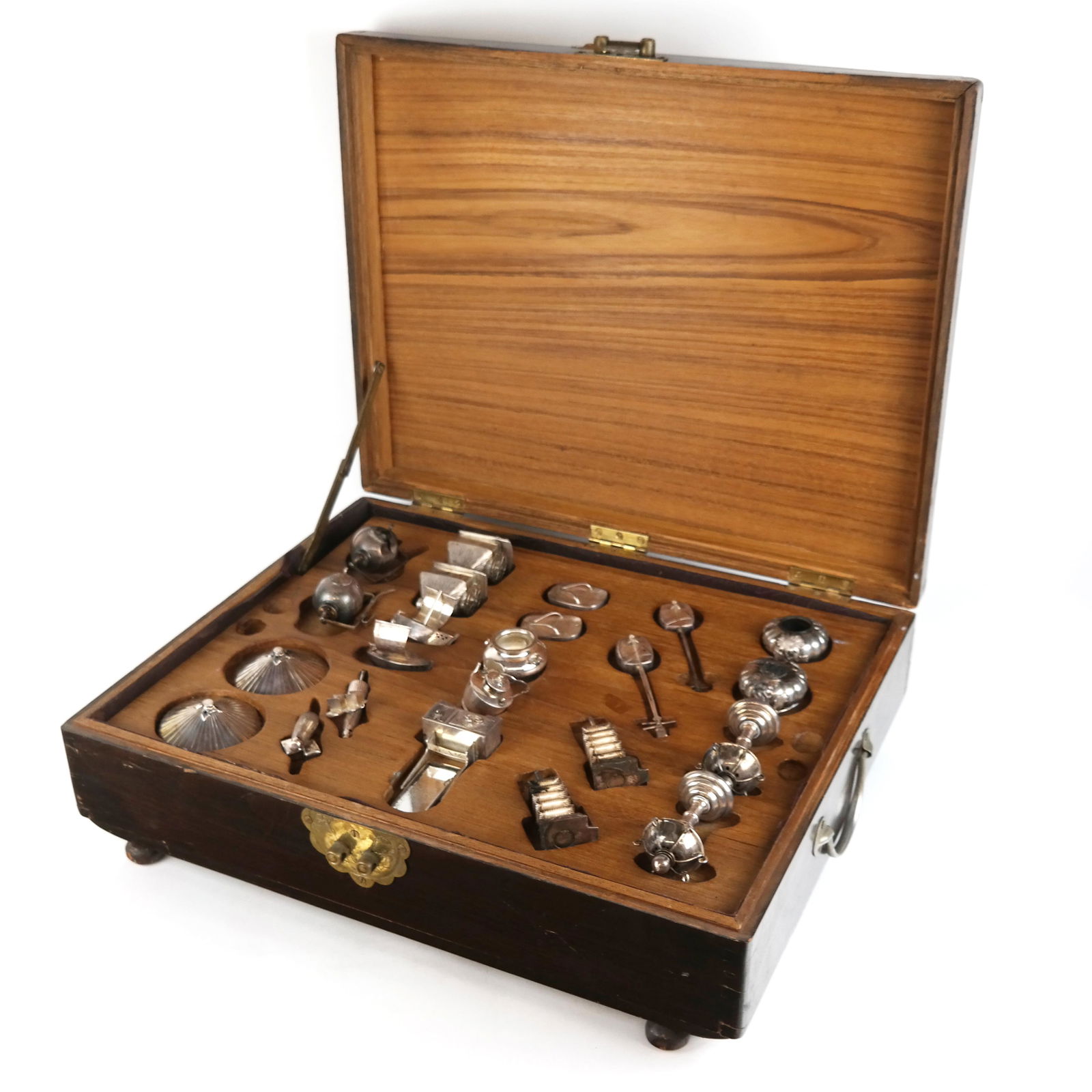 Collection of Silver Shakers (1 of 20)