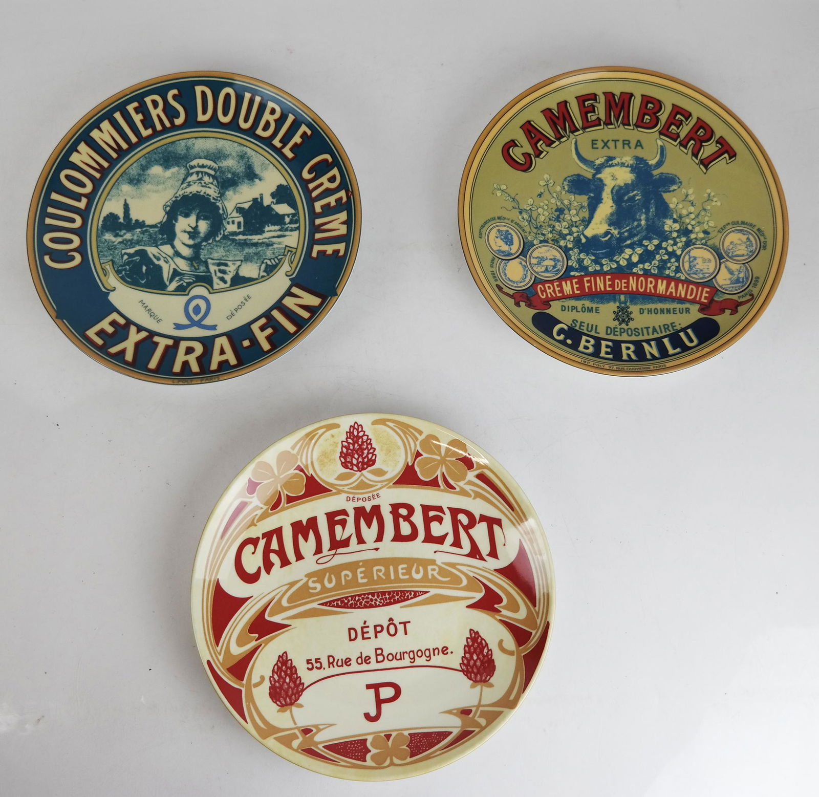 Three Porcelain Plates in a Box by BIA Cordon Bleu (1 of 8)