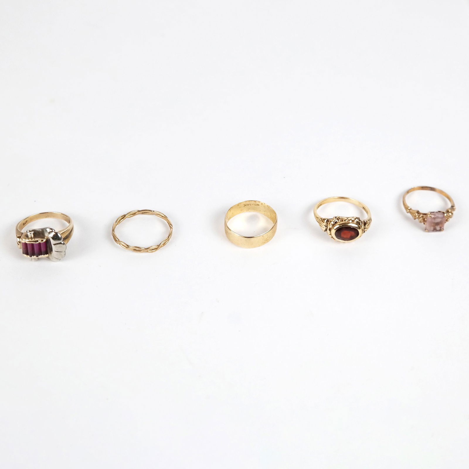Four Vintage 14K Yellow Gold Rings & One 10K Ring (1 of 20)