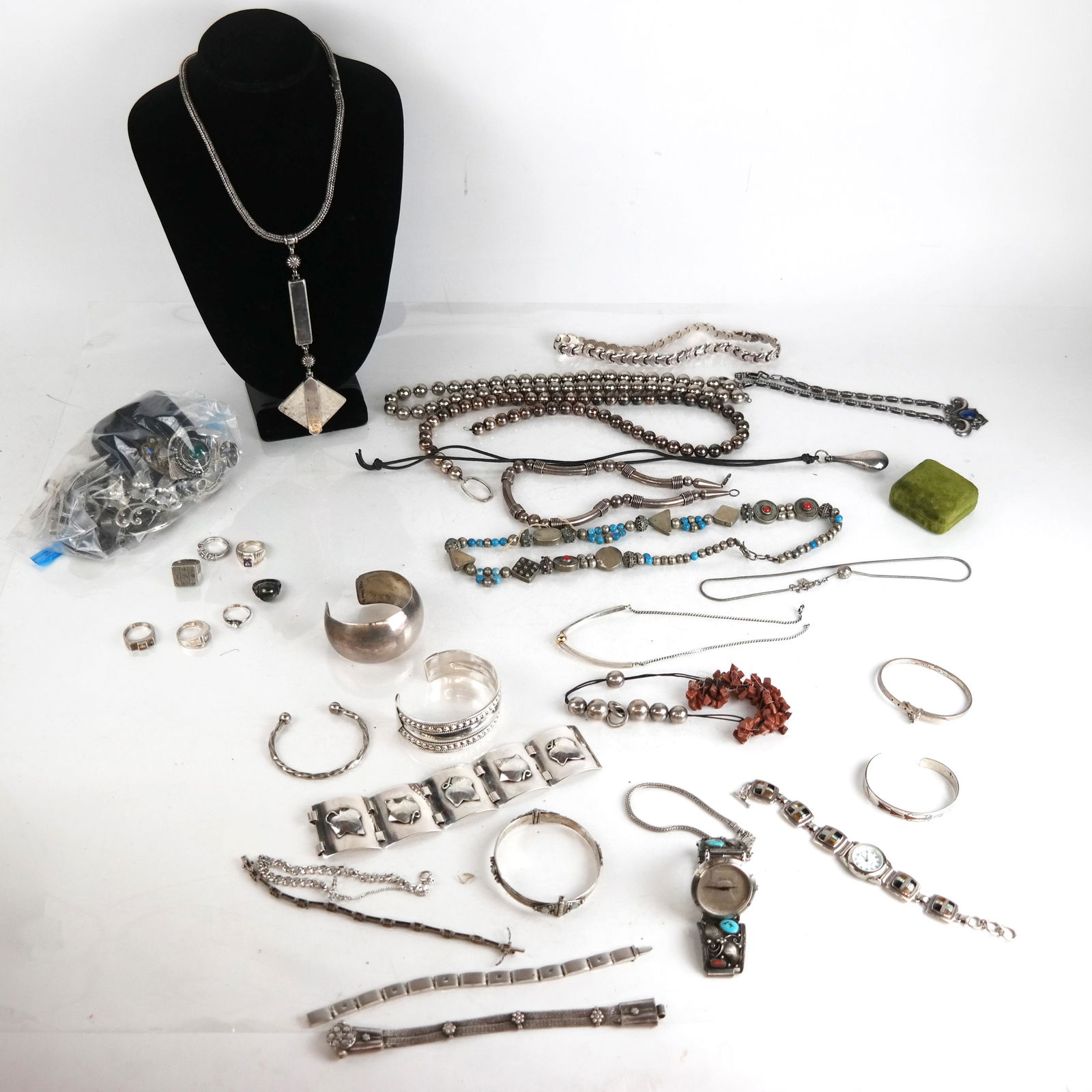 Large Lot of Vintage Silver Jewelry (1 of 9)