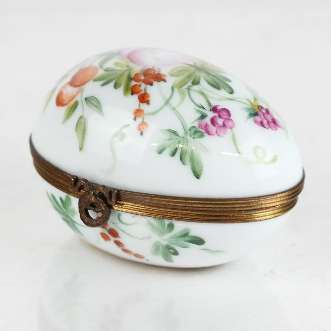 Limoges Hand Painted & Metal Mounted Covered Box (1 of 9)