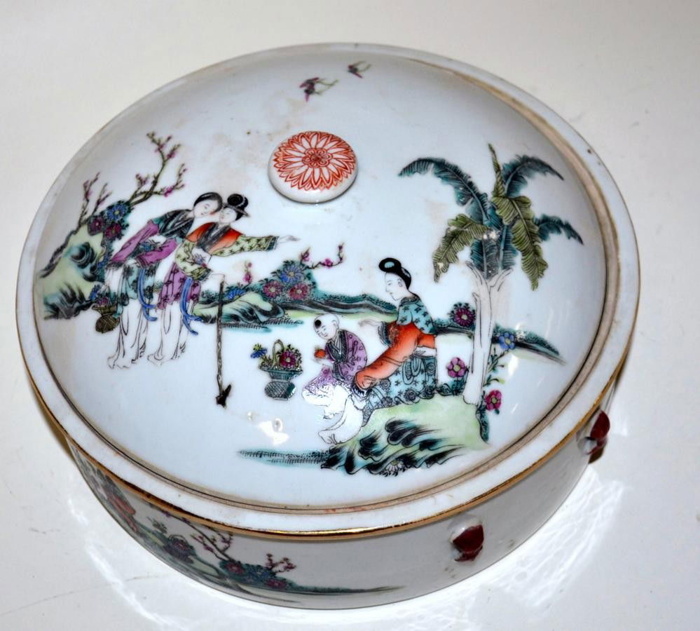 Vintage Chinese Covered Tureen: Earthenware covered tureen with courtesian decor. 5.5" H x 10" Dia. In good condition.