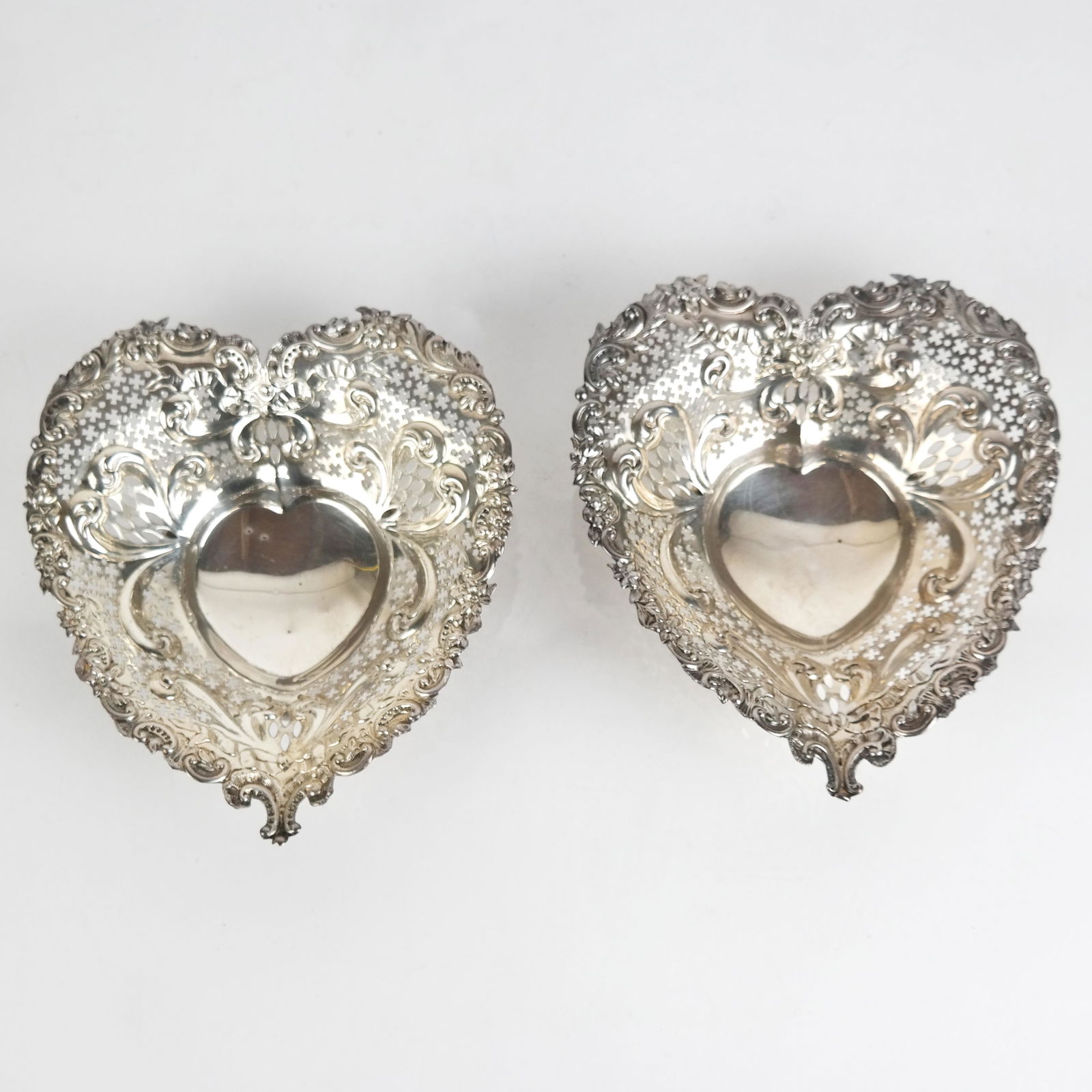 Pair of Vintage Gorham Sterling Silver Dishes (1 of 8)