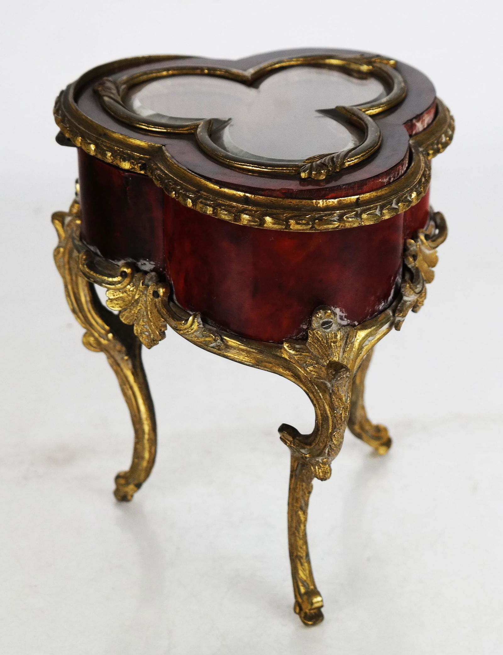 Miniature Table Vitrine (1 of 8)