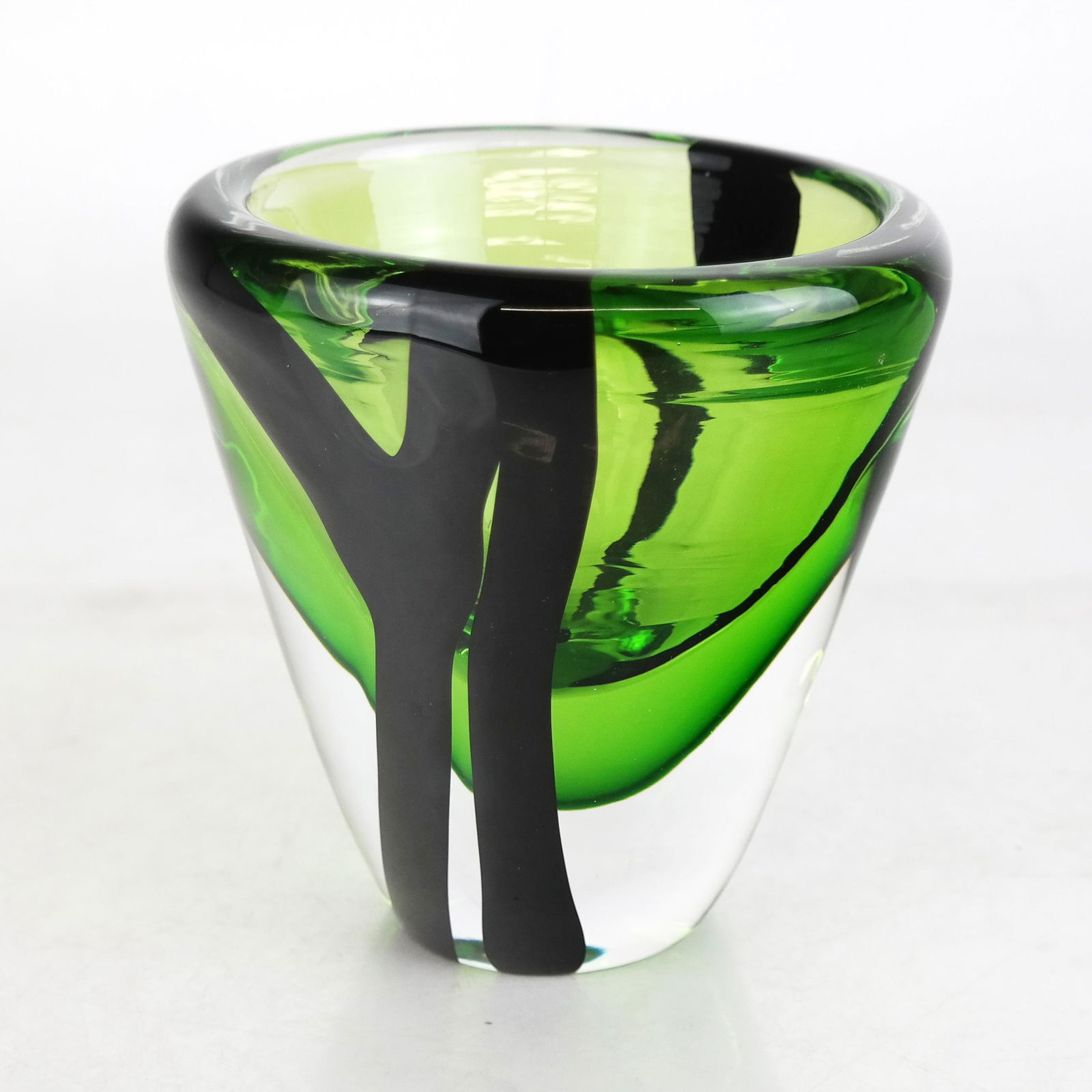 Small Green & Black Venini Vase (1 of 11)