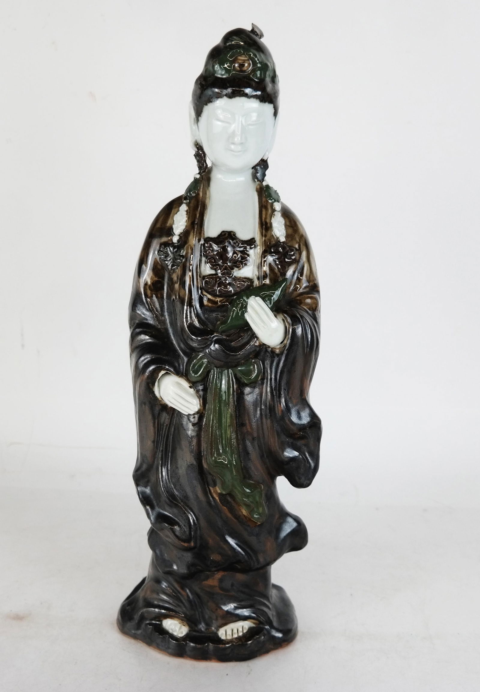 Chinese Glazed Figure of Guanyin (1 of 7)