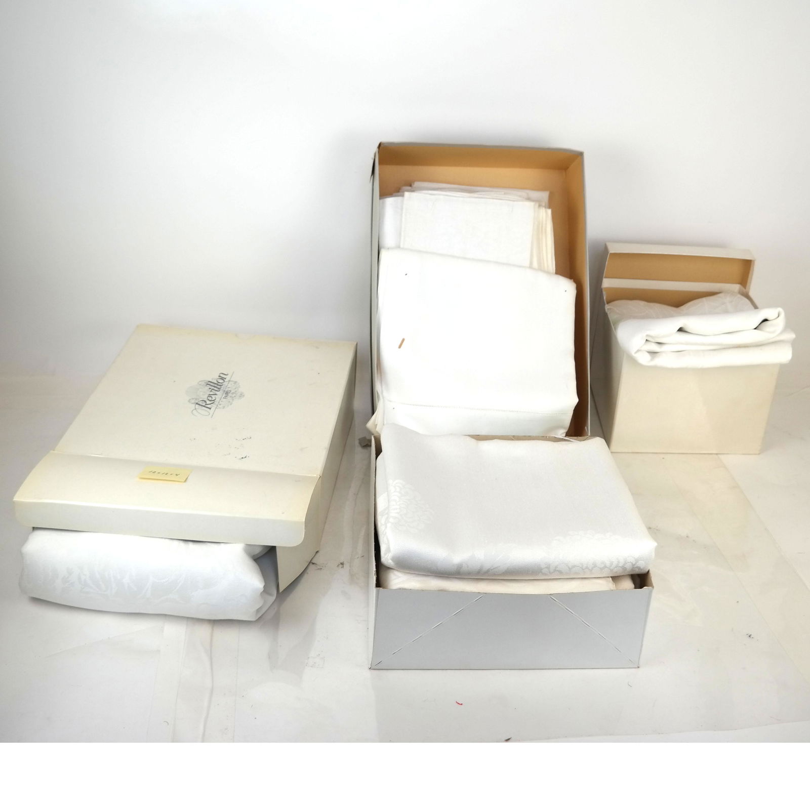 Large Lot Table Linens (1 of 9)