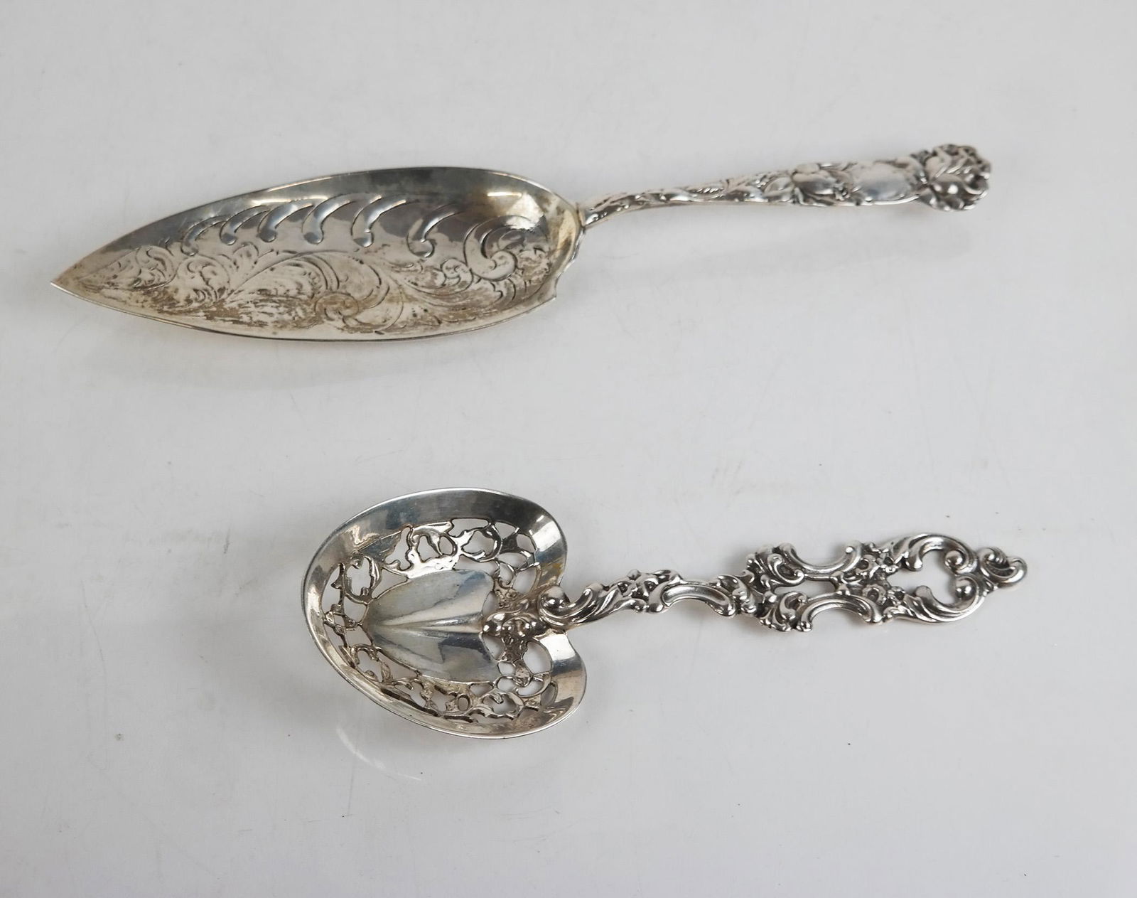 2 Sterling Silver Serving Pieces (1 of 8)