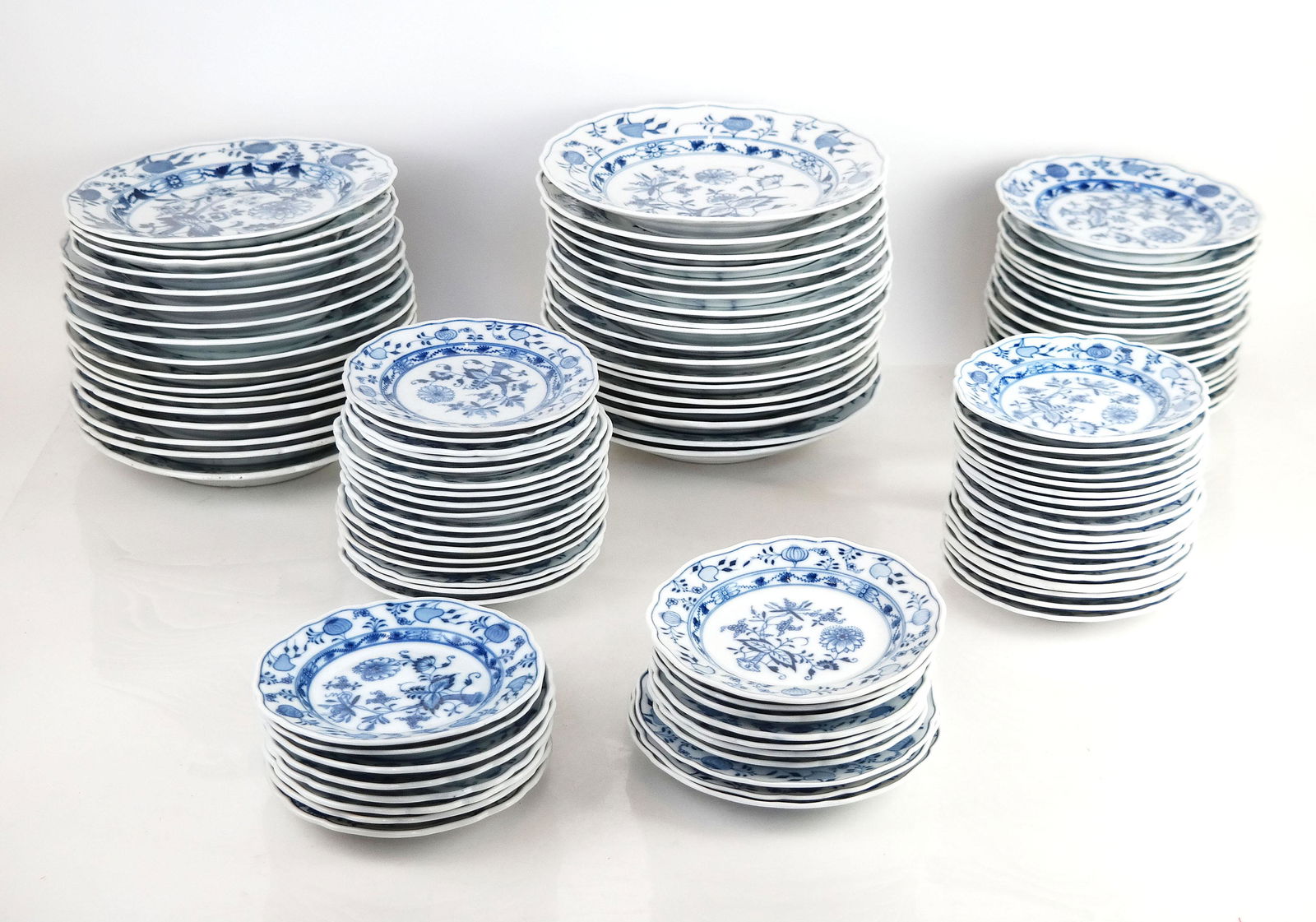 Meissen German Porcelain "Blue Onion" Plates, 100 (1 of 20)