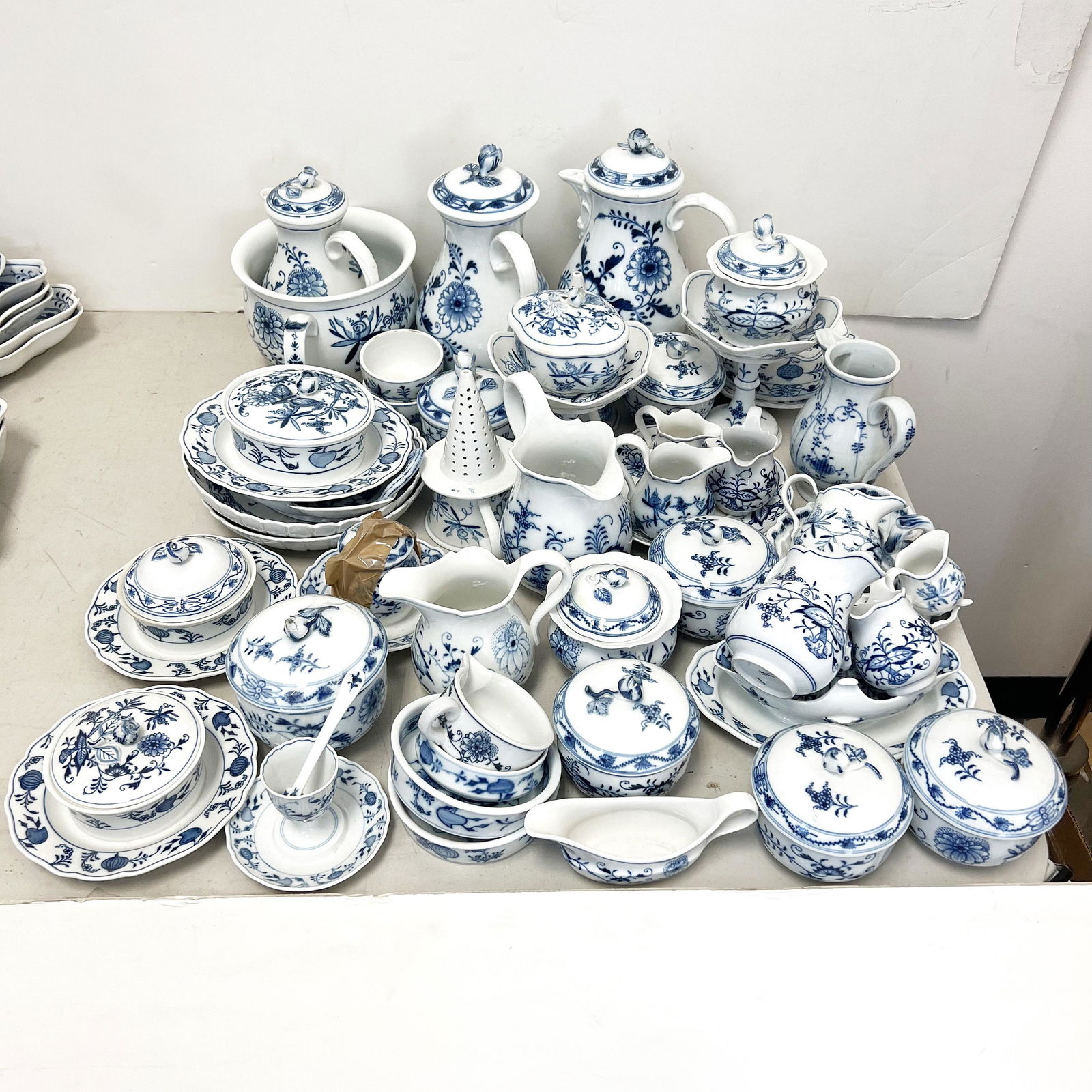 Meissen German Porcelain "Blue Onion" Serving Pcs. (1 of 13)