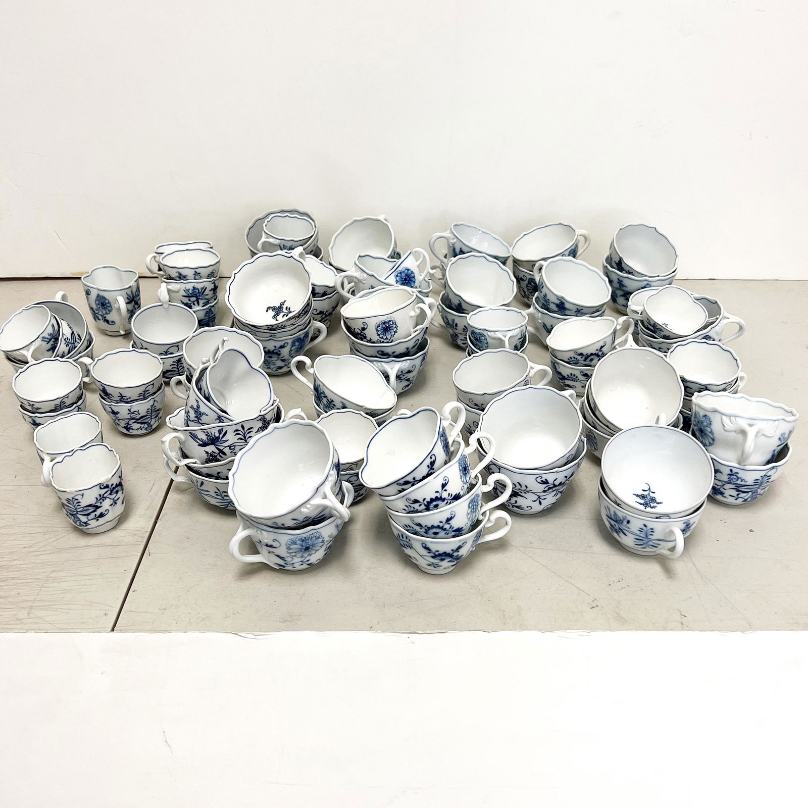 Meissen German Porcelain "Blue Onion" Cups, 80 Pcs (1 of 11)