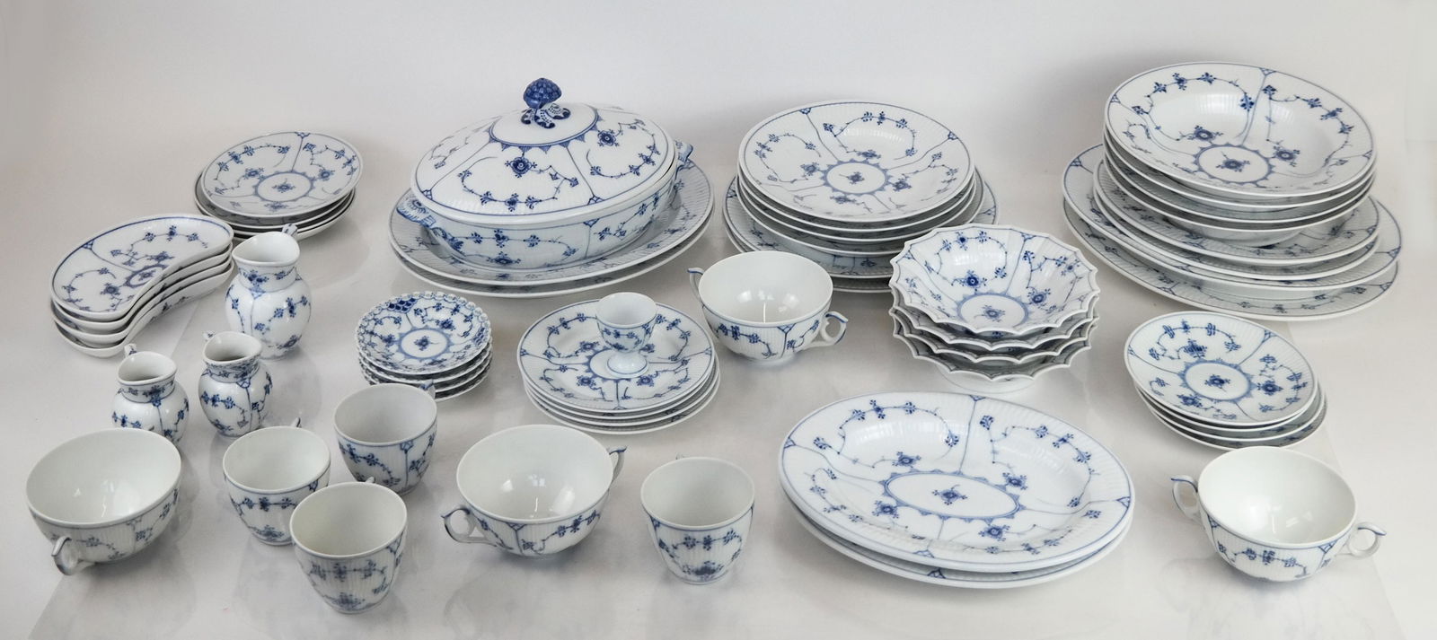 Royal Copenhagen "Blue Lace" Service for 4 (1 of 17)