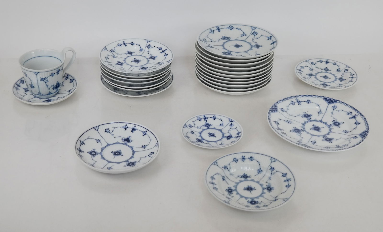 "Royal Copenhagen Reserve Set "Blue Lace" Pattern (1 of 8)