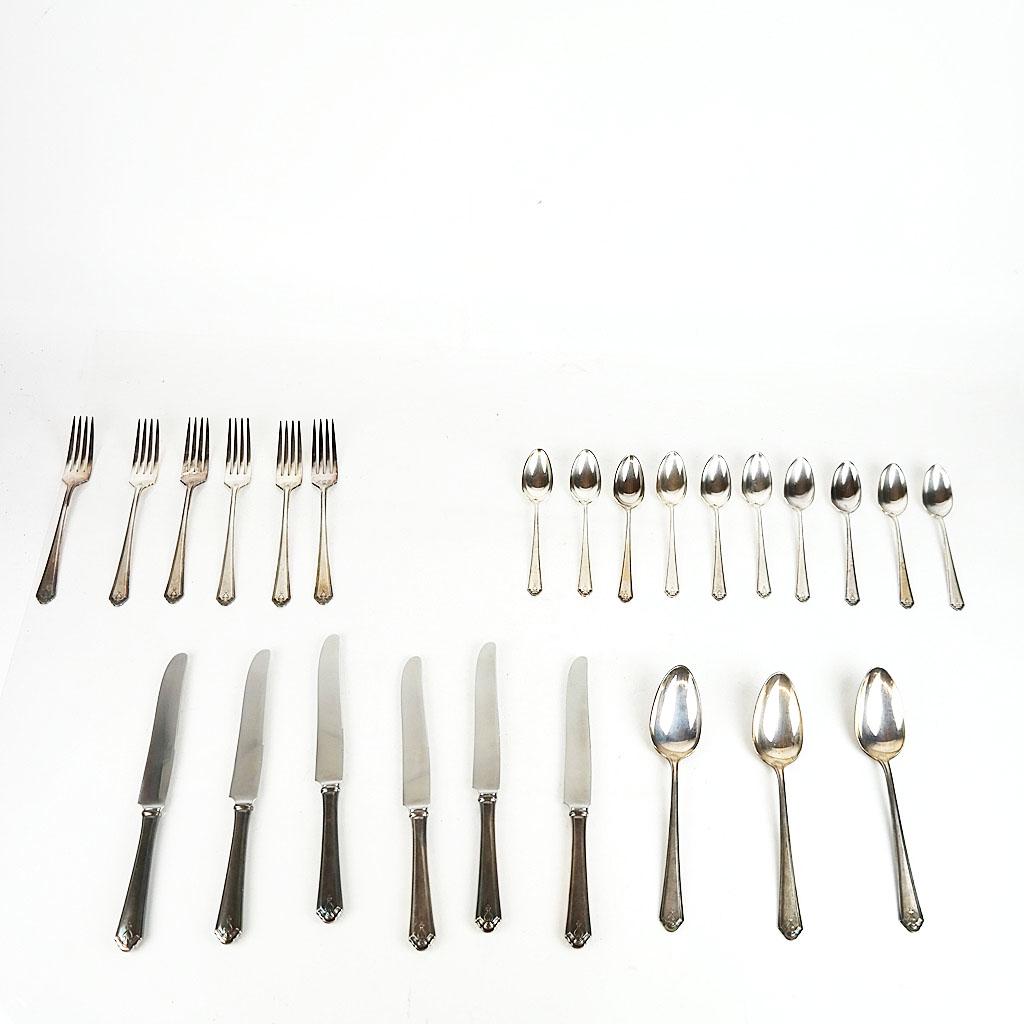 Wallace 25-Pc Silver Plate Partial Flatware Set (1 of 6)